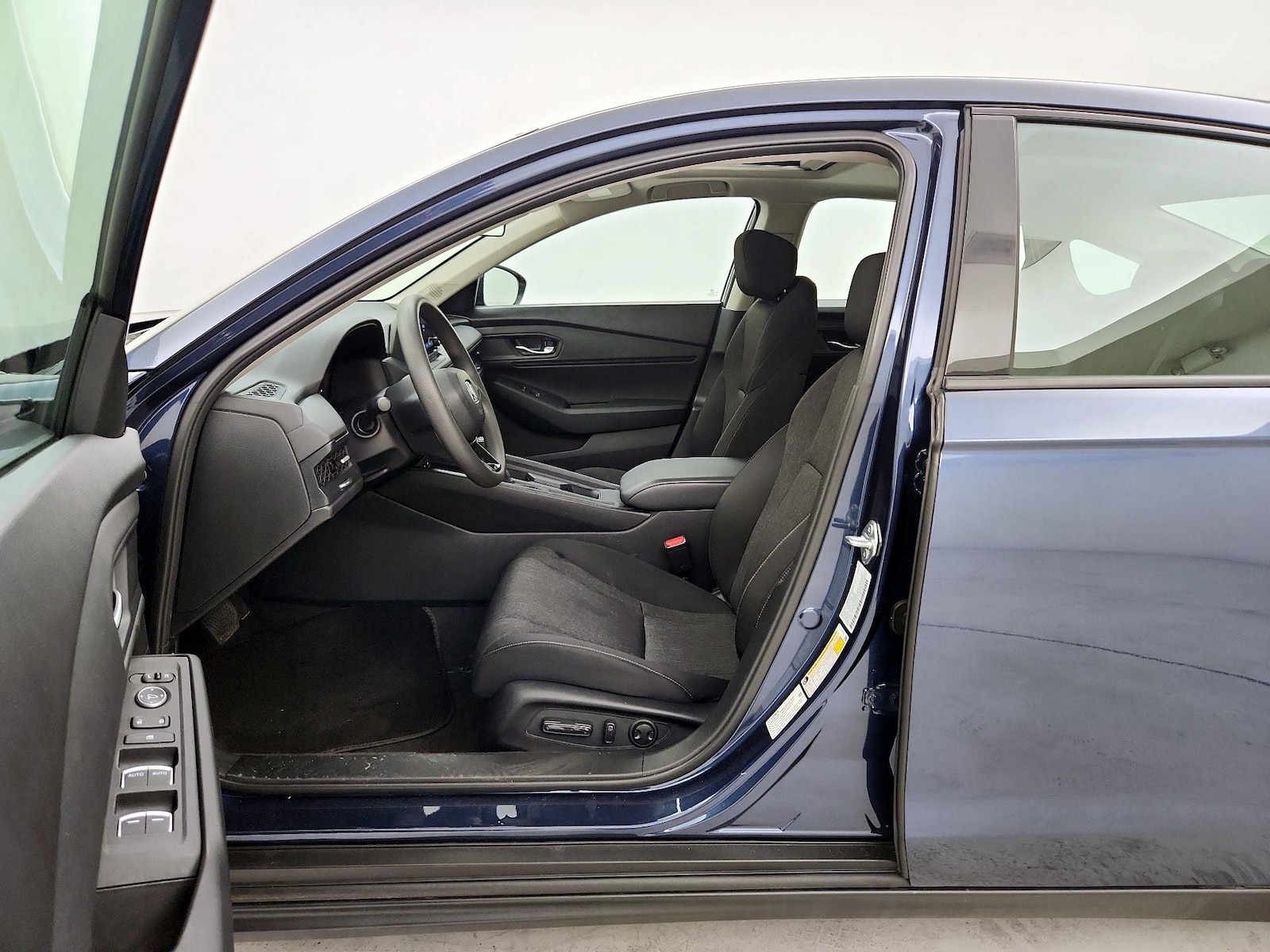 2025 Honda Accord SE - Photo 12