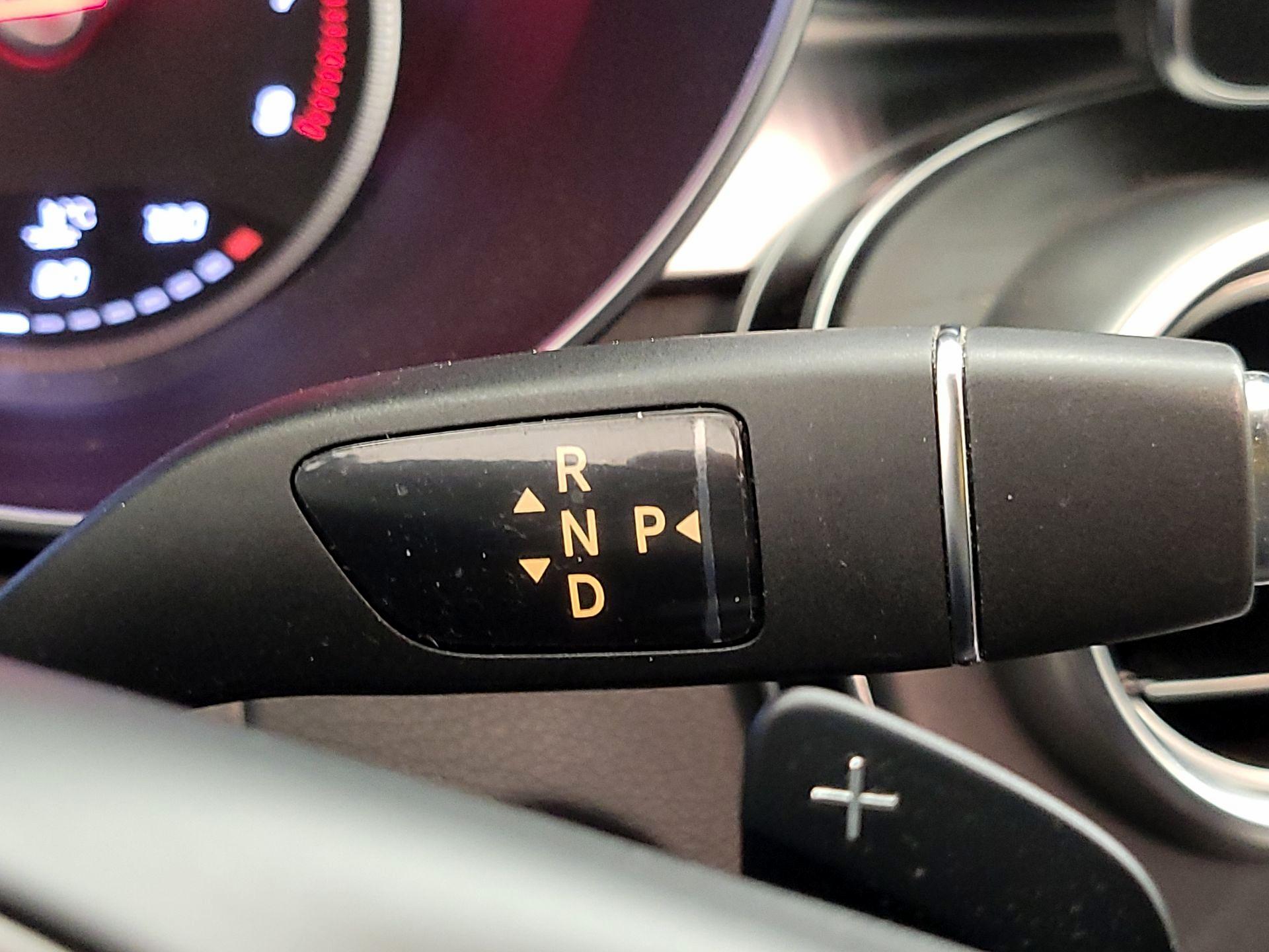 Thumbnail: 2016 Mercedes-Benz C-Class - 18