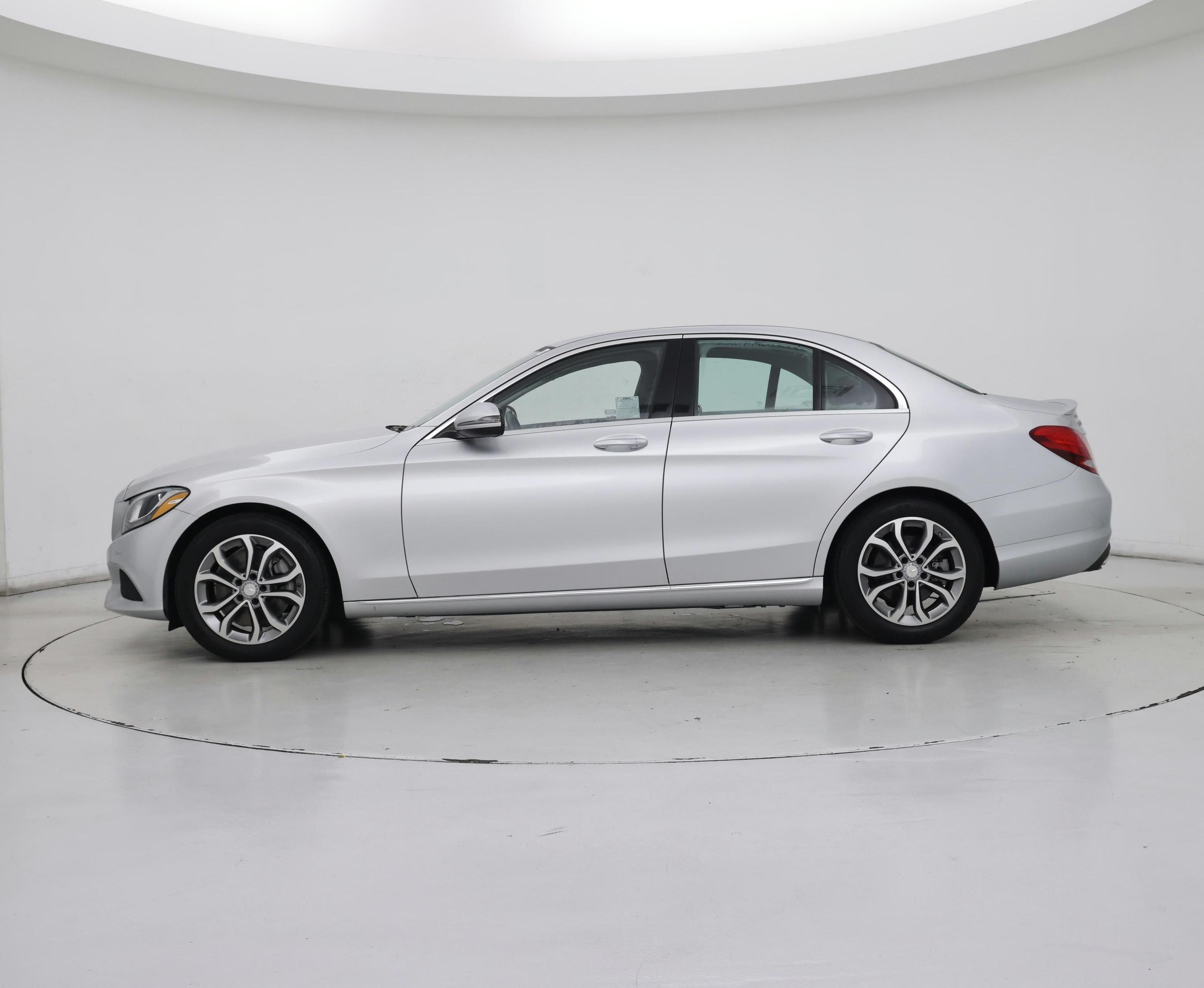 Thumbnail: 2016 Mercedes-Benz C-Class - 3