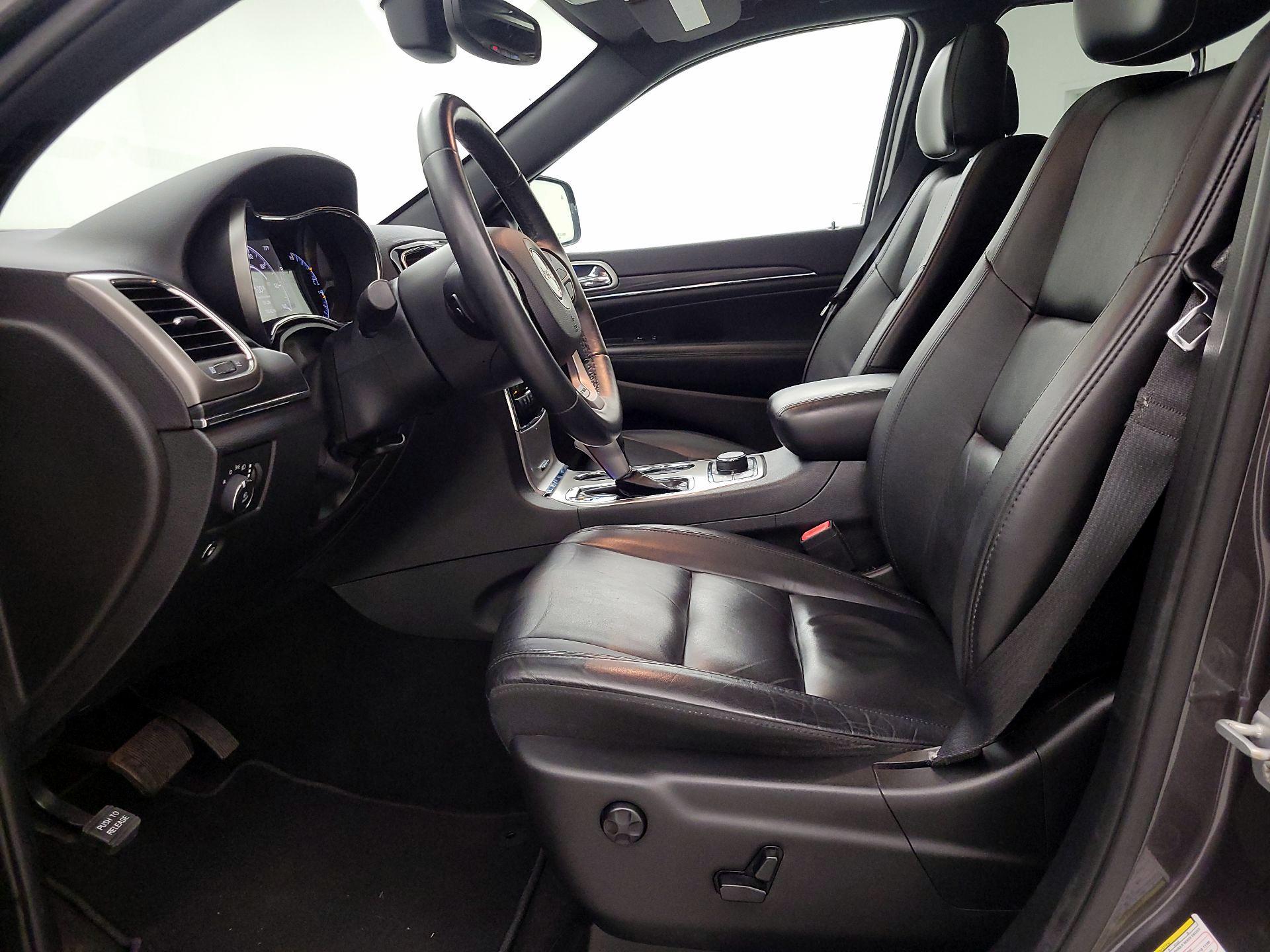 Thumbnail: 2019 Jeep Grand Cherokee - 11