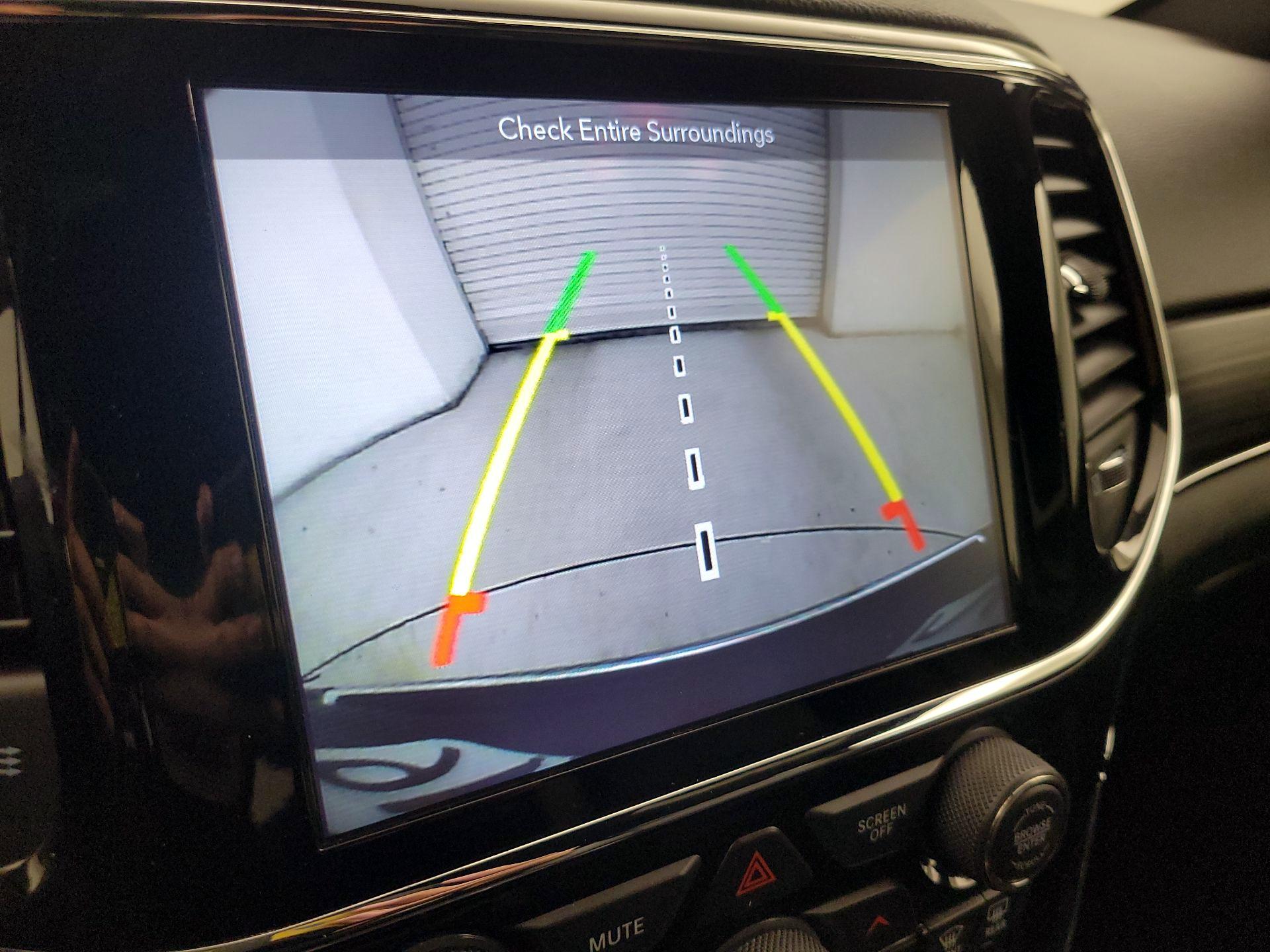 Thumbnail: 2019 Jeep Grand Cherokee - 15