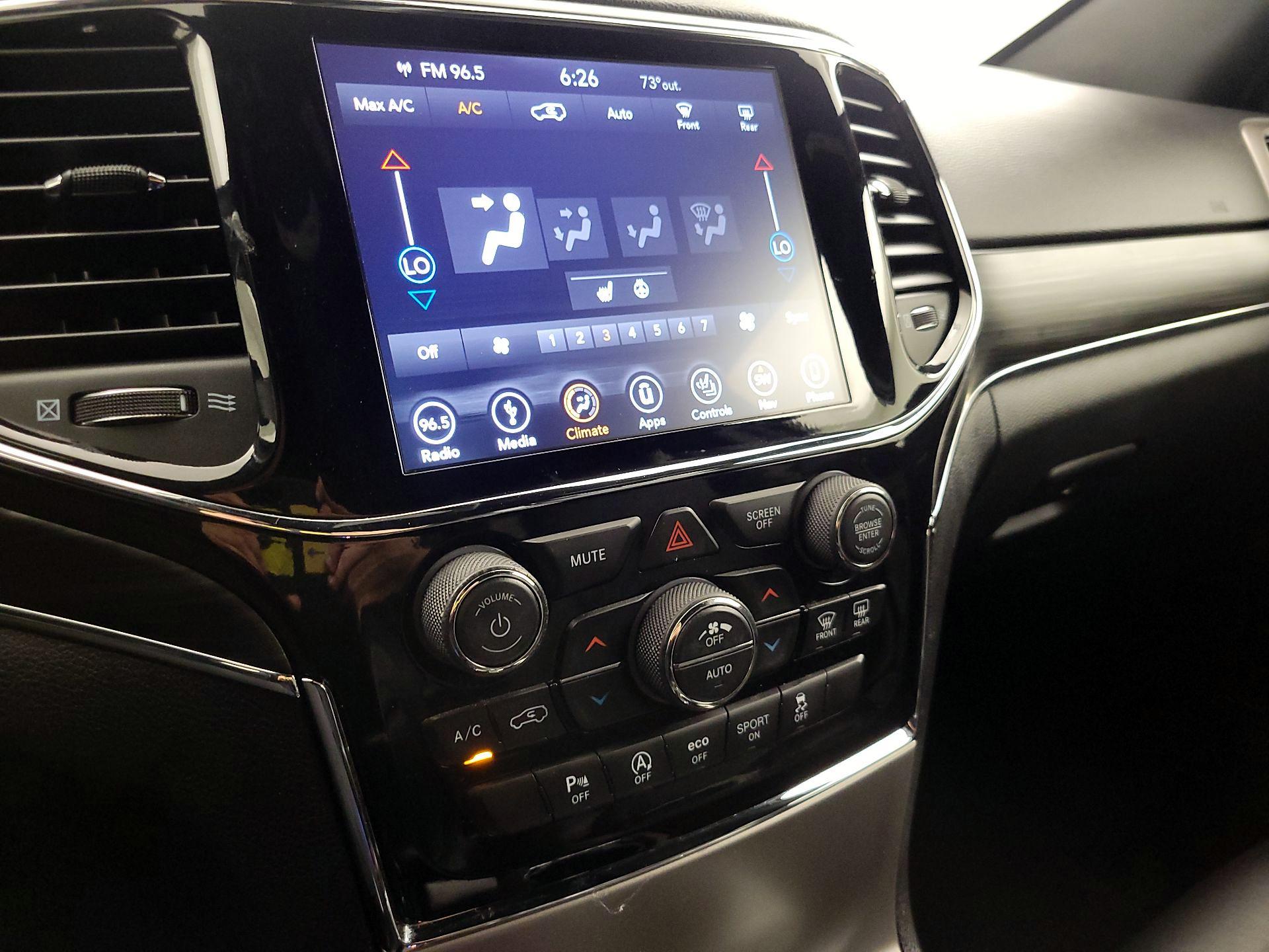 Thumbnail: 2019 Jeep Grand Cherokee - 17