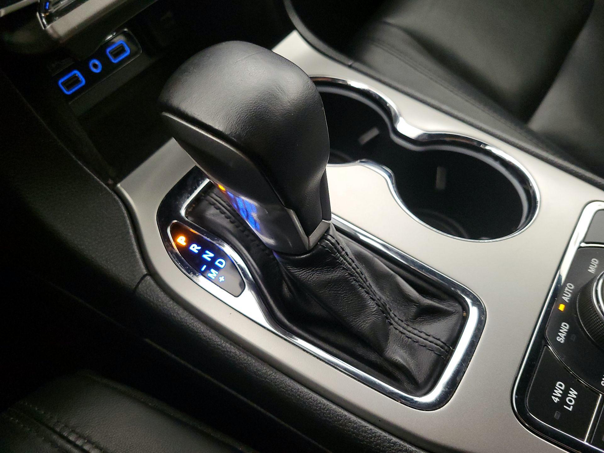 Thumbnail: 2019 Jeep Grand Cherokee - 18