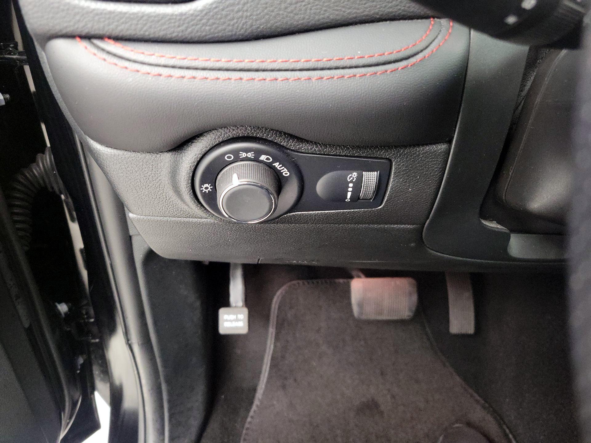 Thumbnail: 2025 Dodge Durango - 13