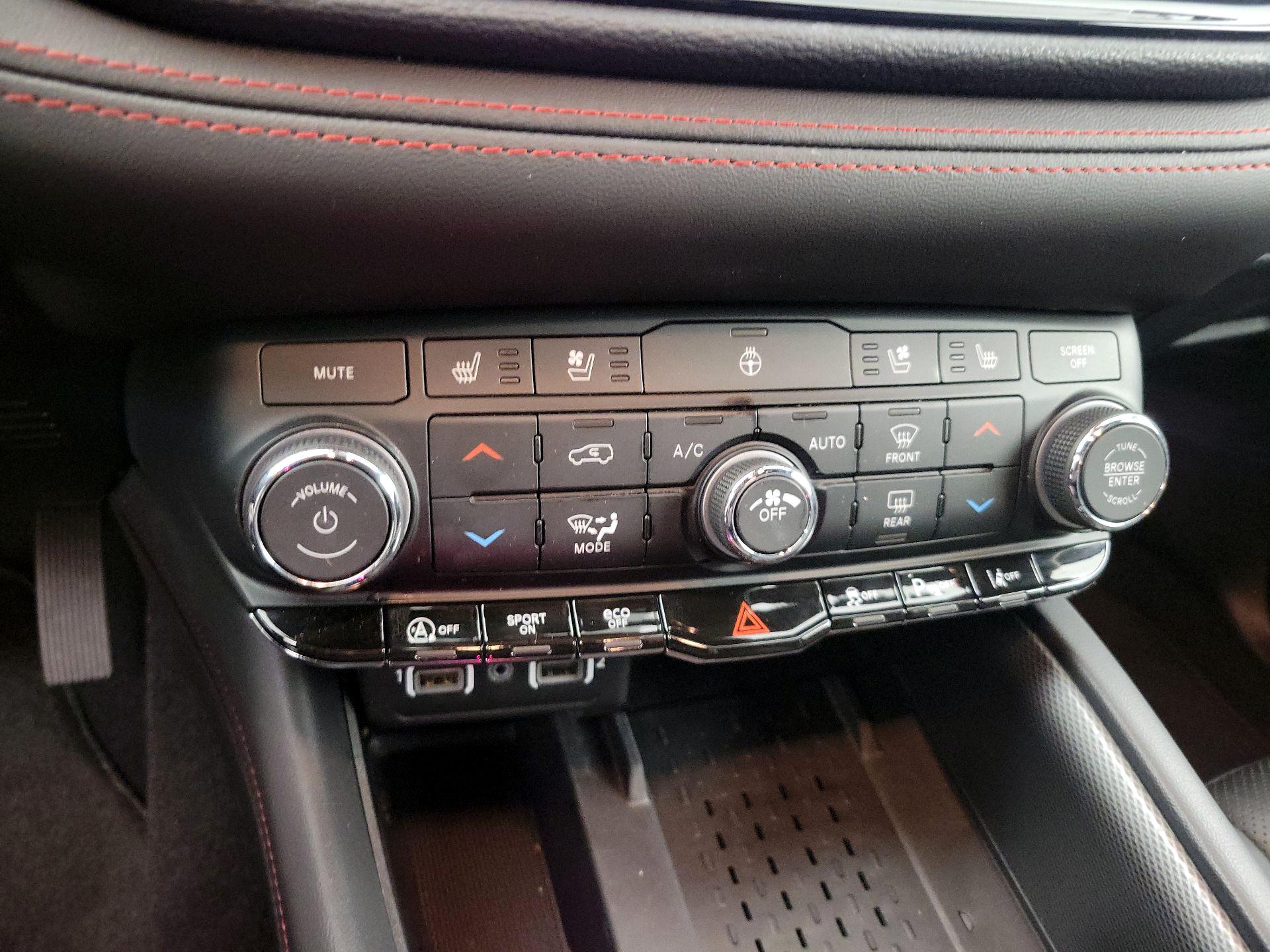 Thumbnail: 2025 Dodge Durango - 17