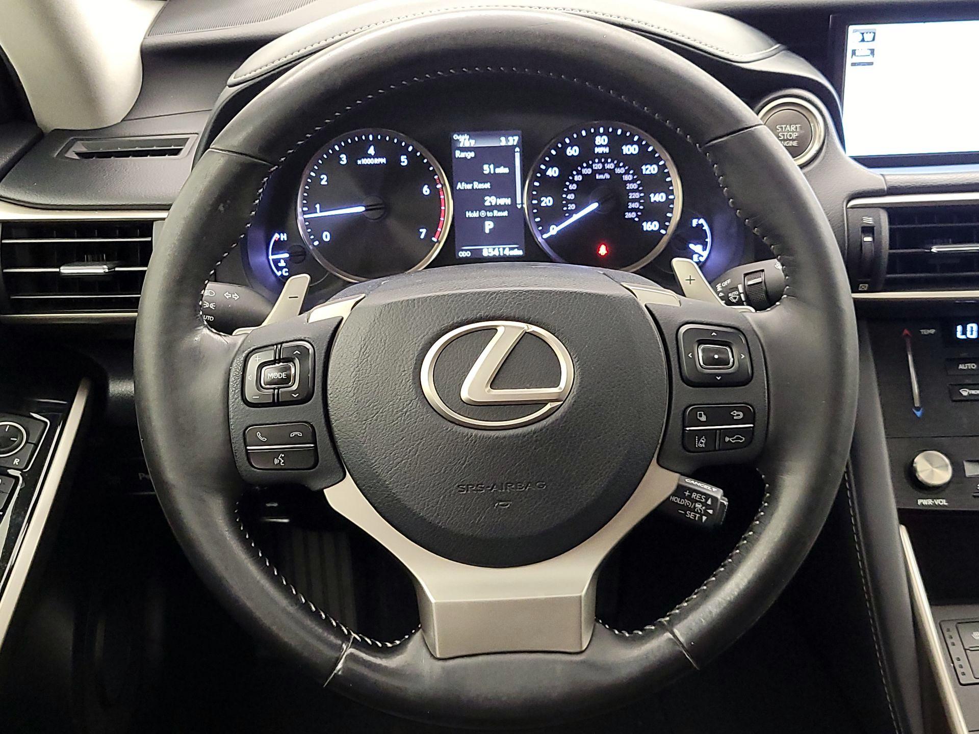 Thumbnail: 2018 Lexus IS - 10