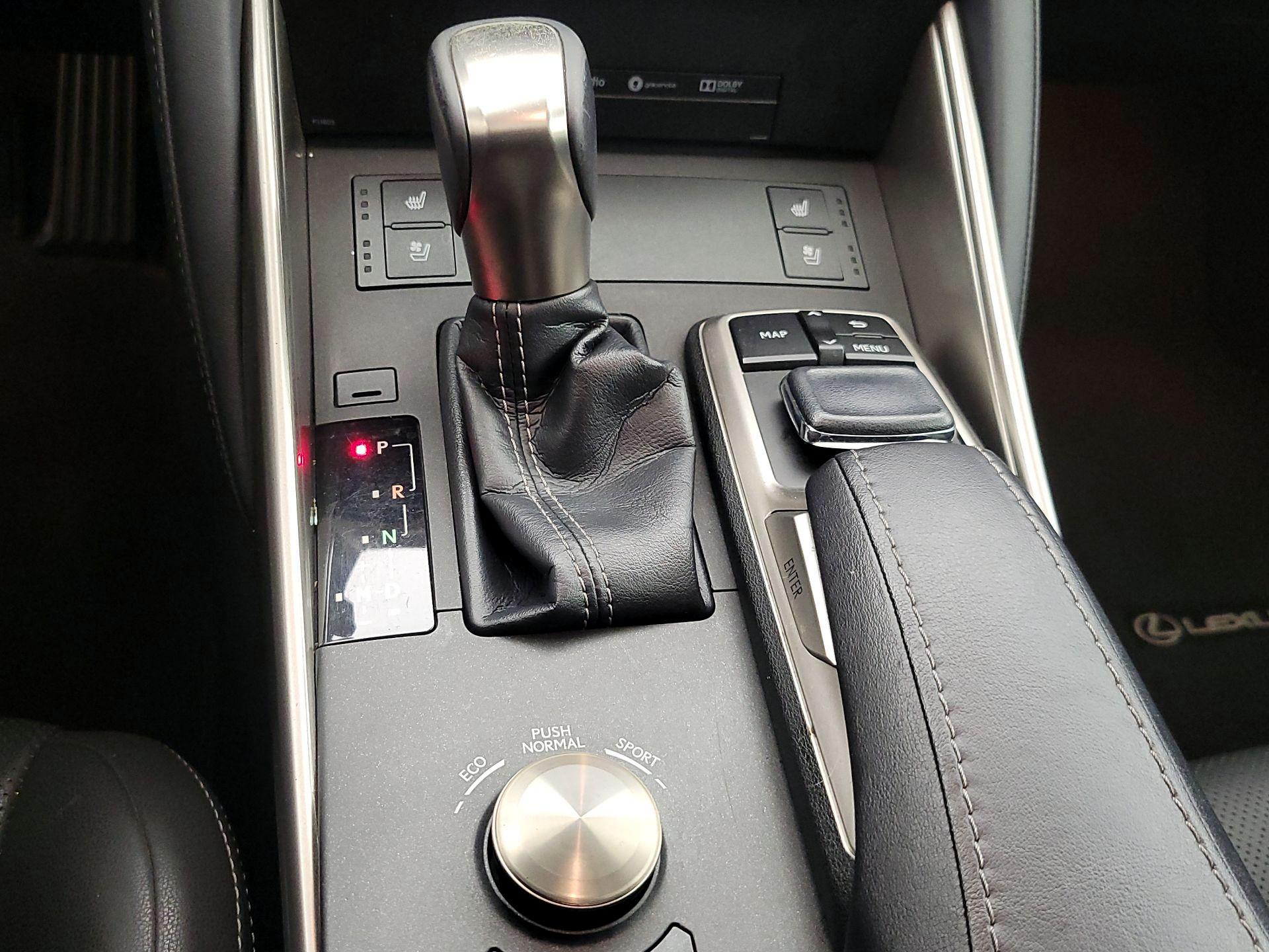 Thumbnail: 2018 Lexus IS - 18