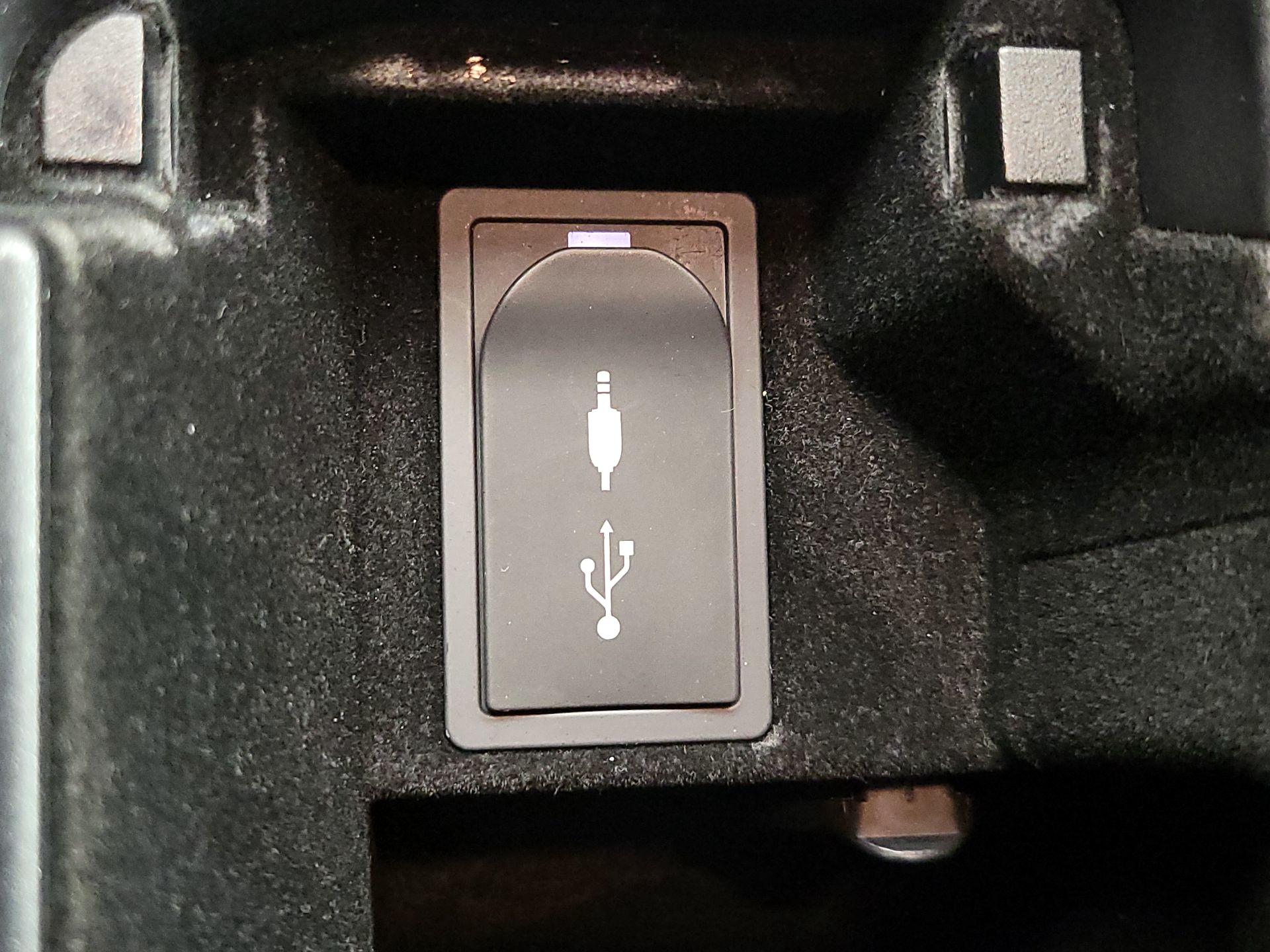 Thumbnail: 2018 Lexus IS - 19