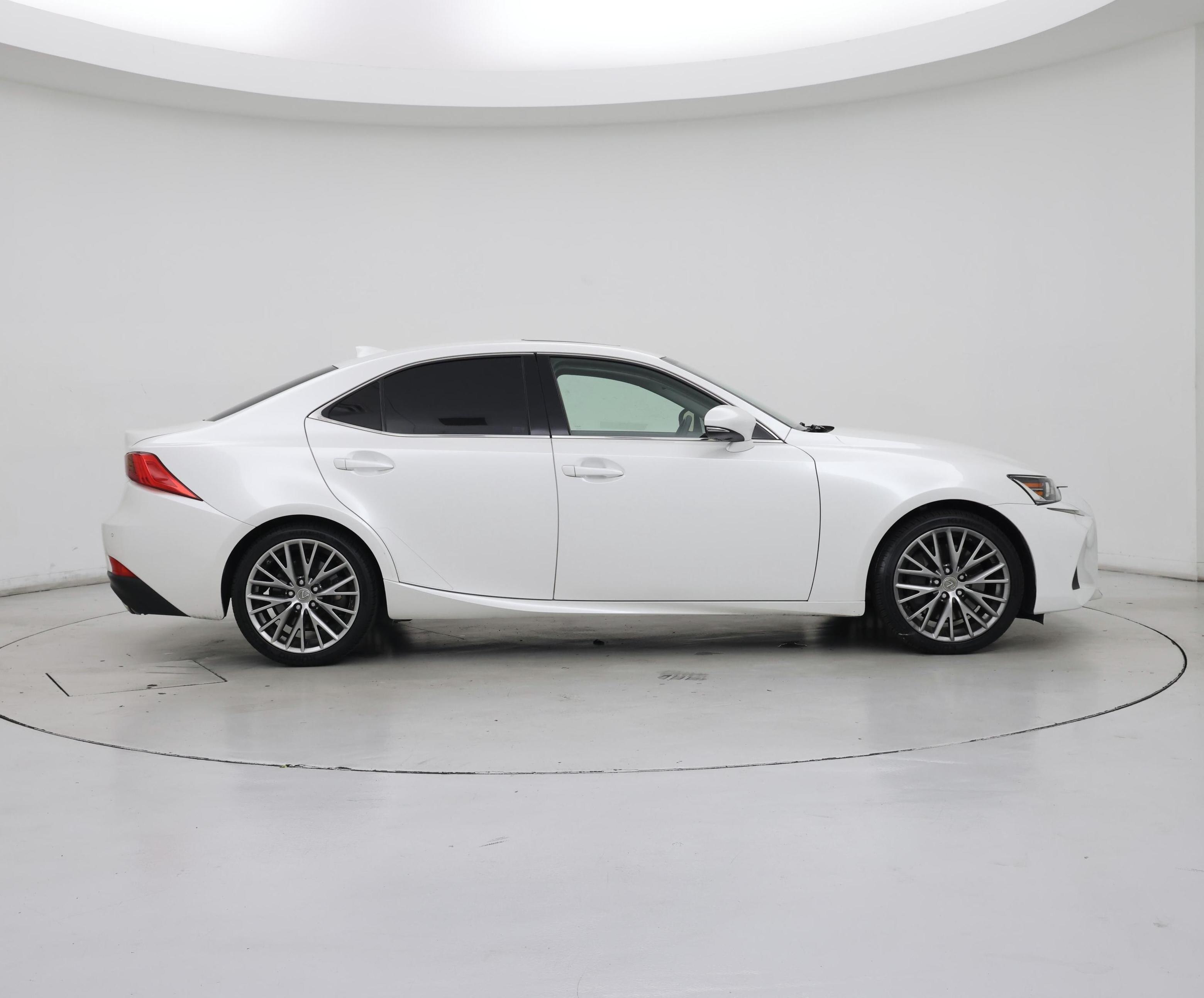 Thumbnail: 2018 Lexus IS - 7