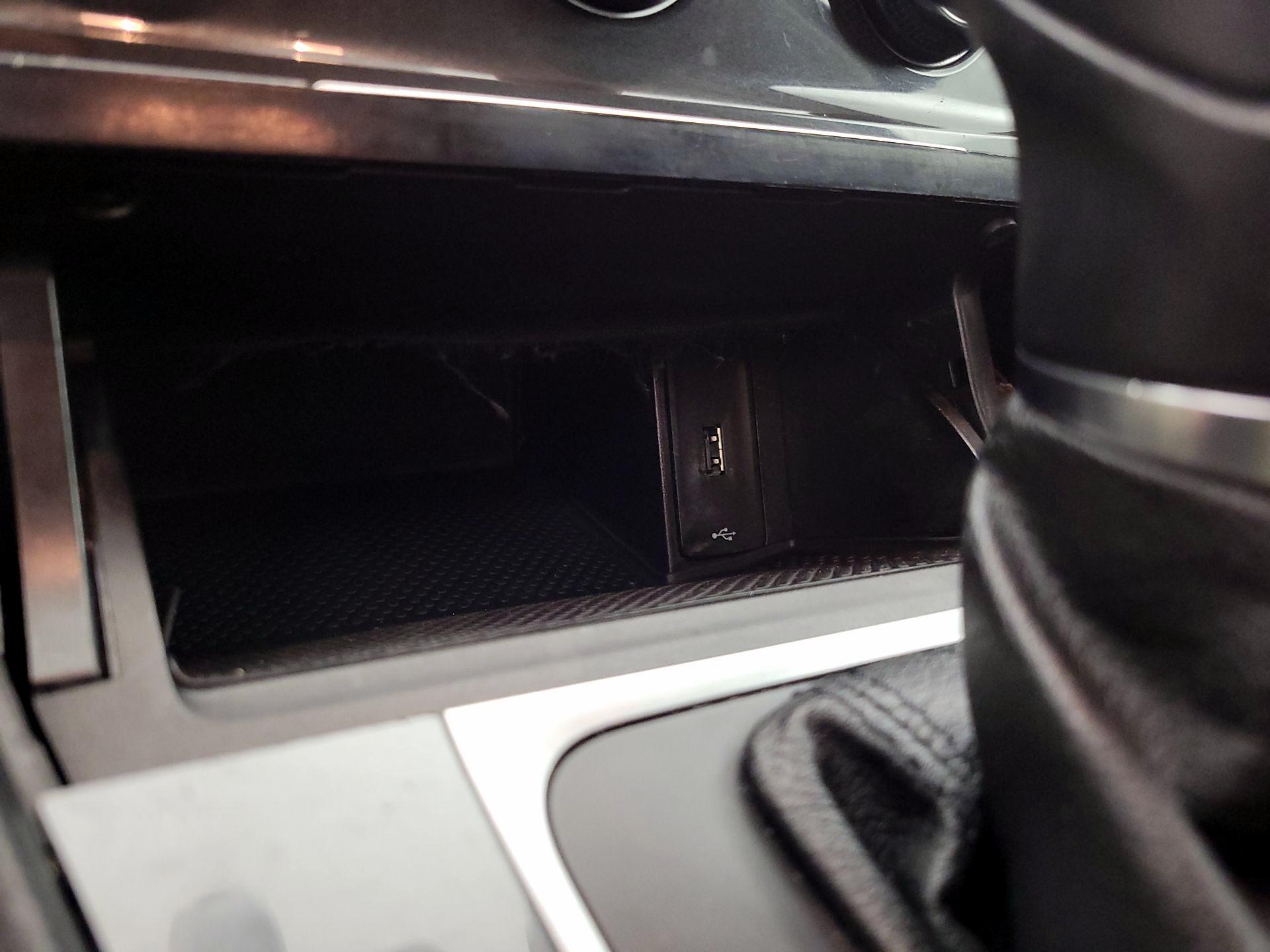 Thumbnail: 2019 Volkswagen Golf - 18