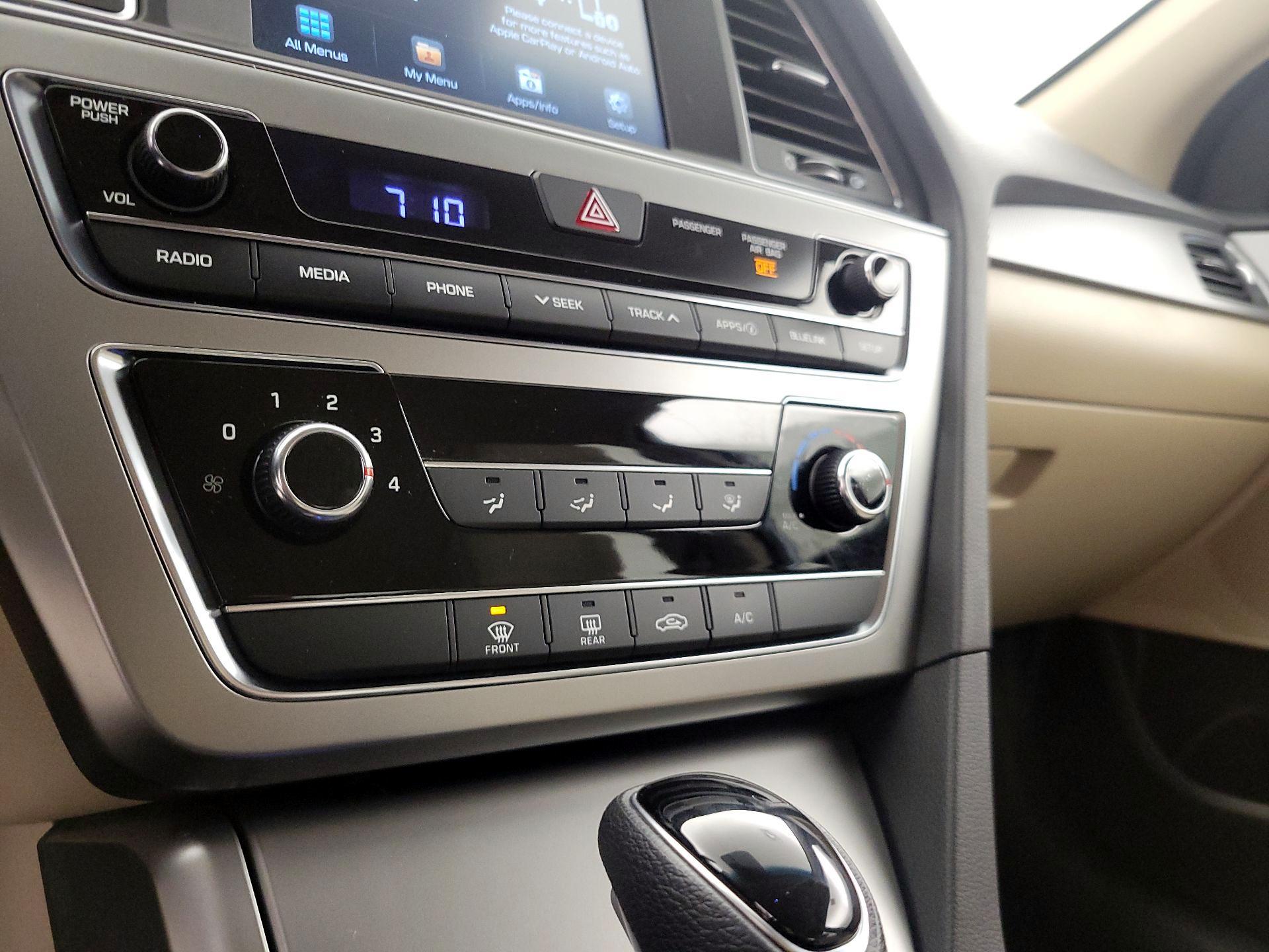 Thumbnail: 2017 Hyundai Sonata - 16