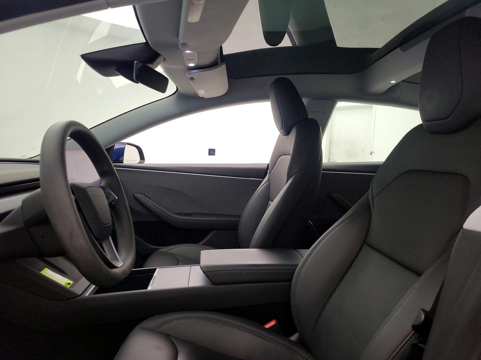 Thumbnail: 2025 Tesla Model 3 - 20