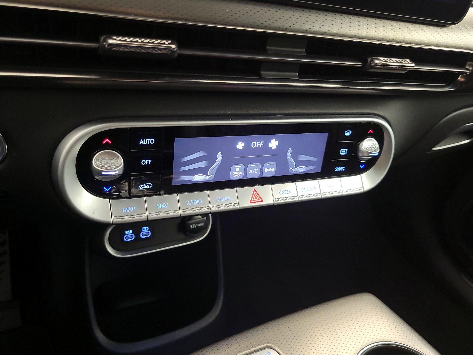 Thumbnail: 2023 Genesis GV60 - 17