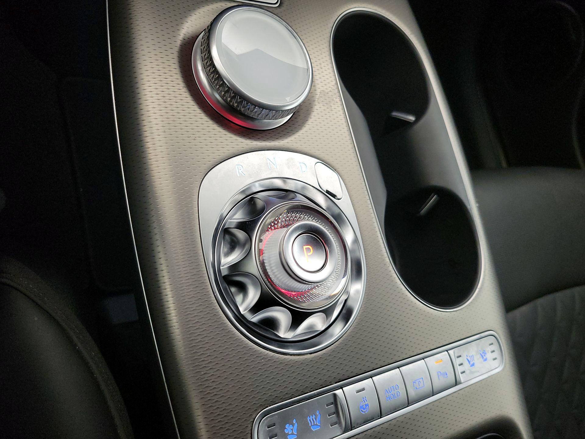 Thumbnail: 2023 Genesis GV60 - 18