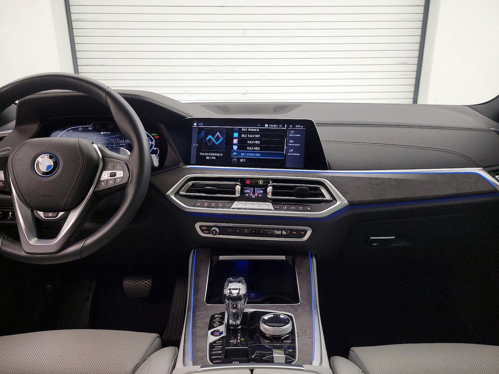2023 BMW X5 45e - Photo 10