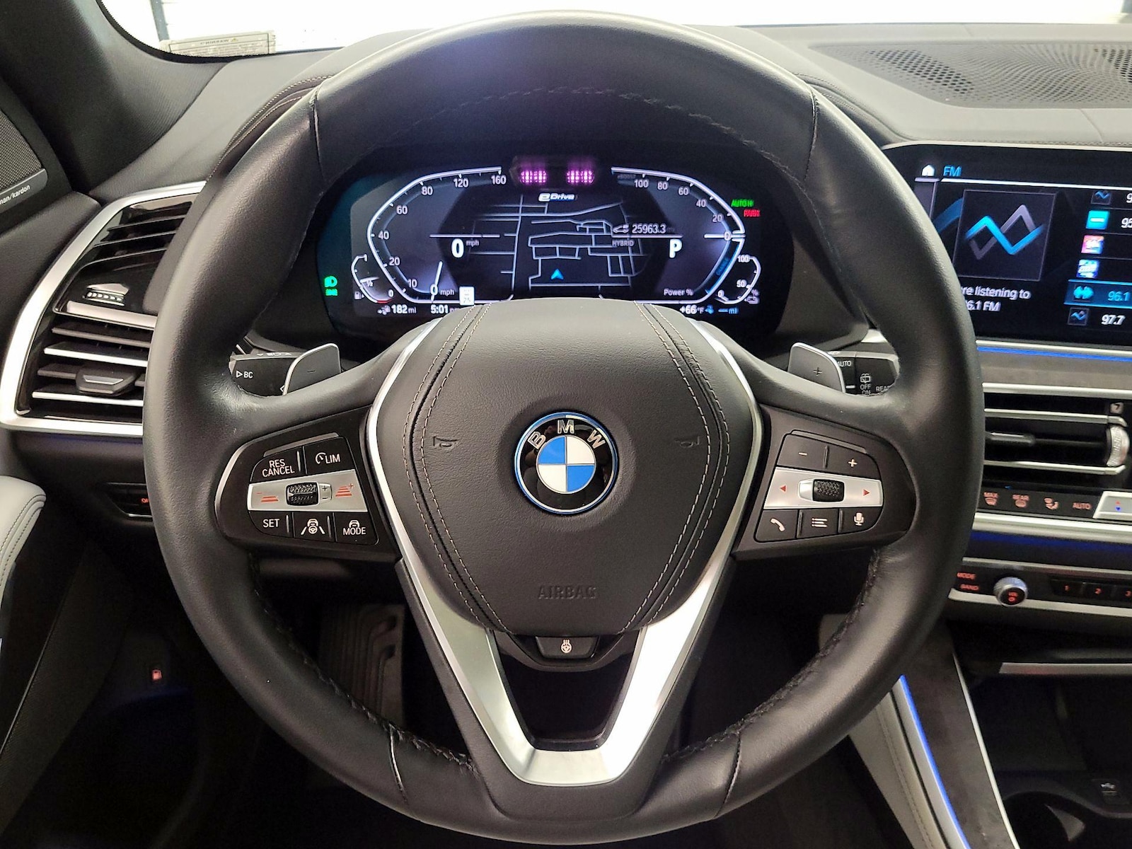 2023 BMW X5 45e - Photo 11