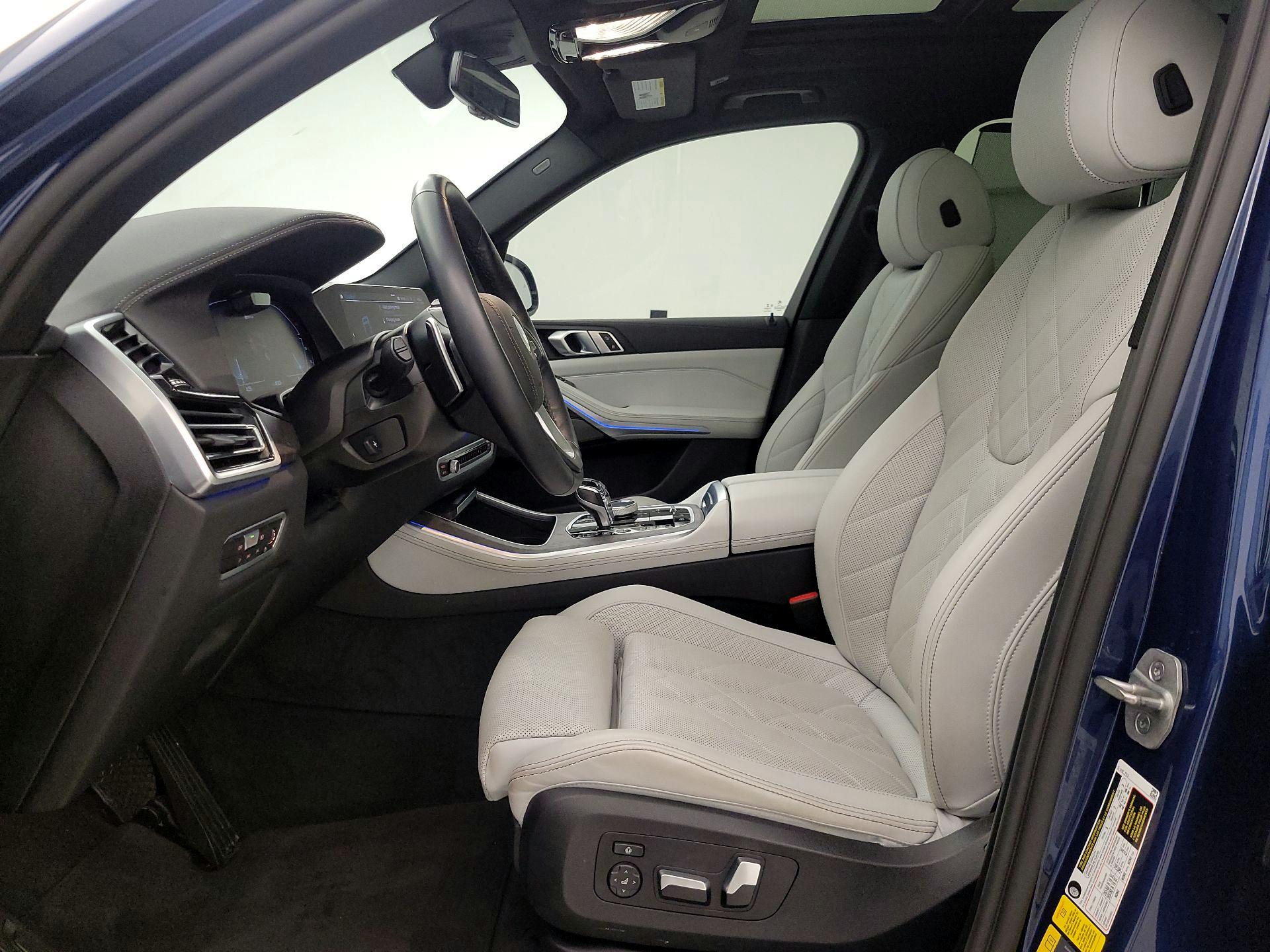 Thumbnail: 2023 BMW X5 - 11