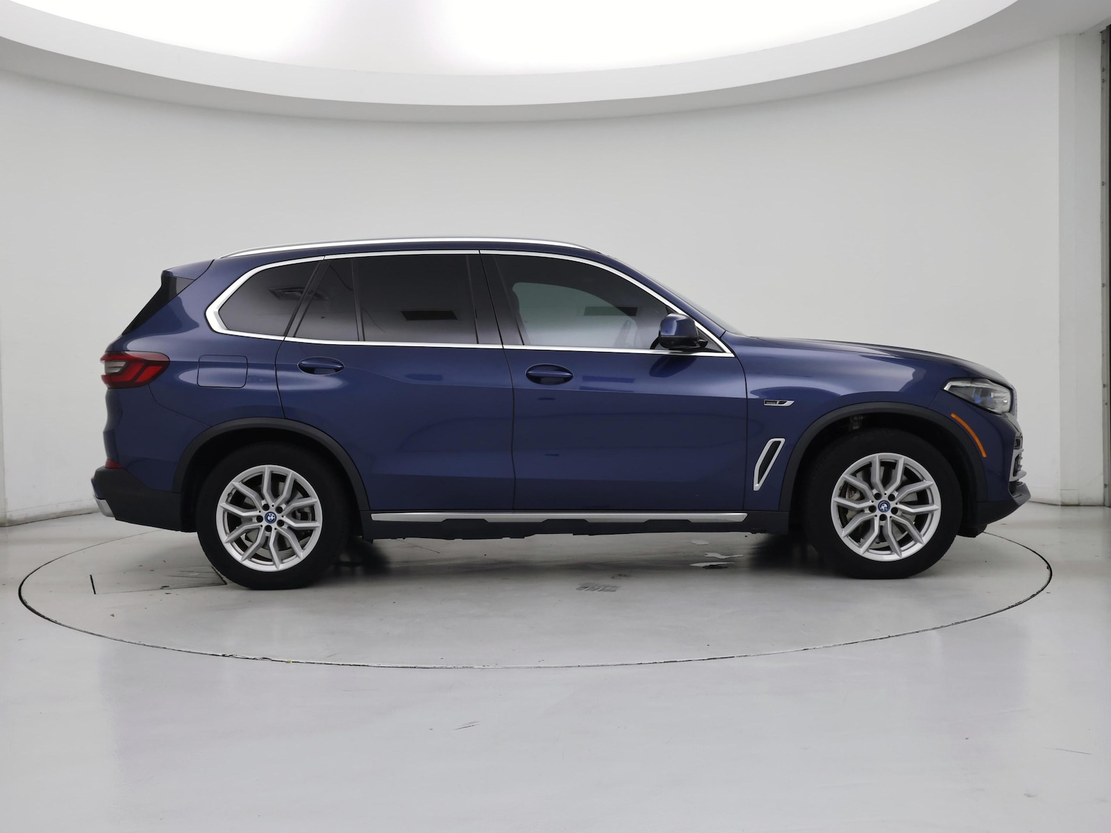 2023 BMW X5 45e - Photo 8
