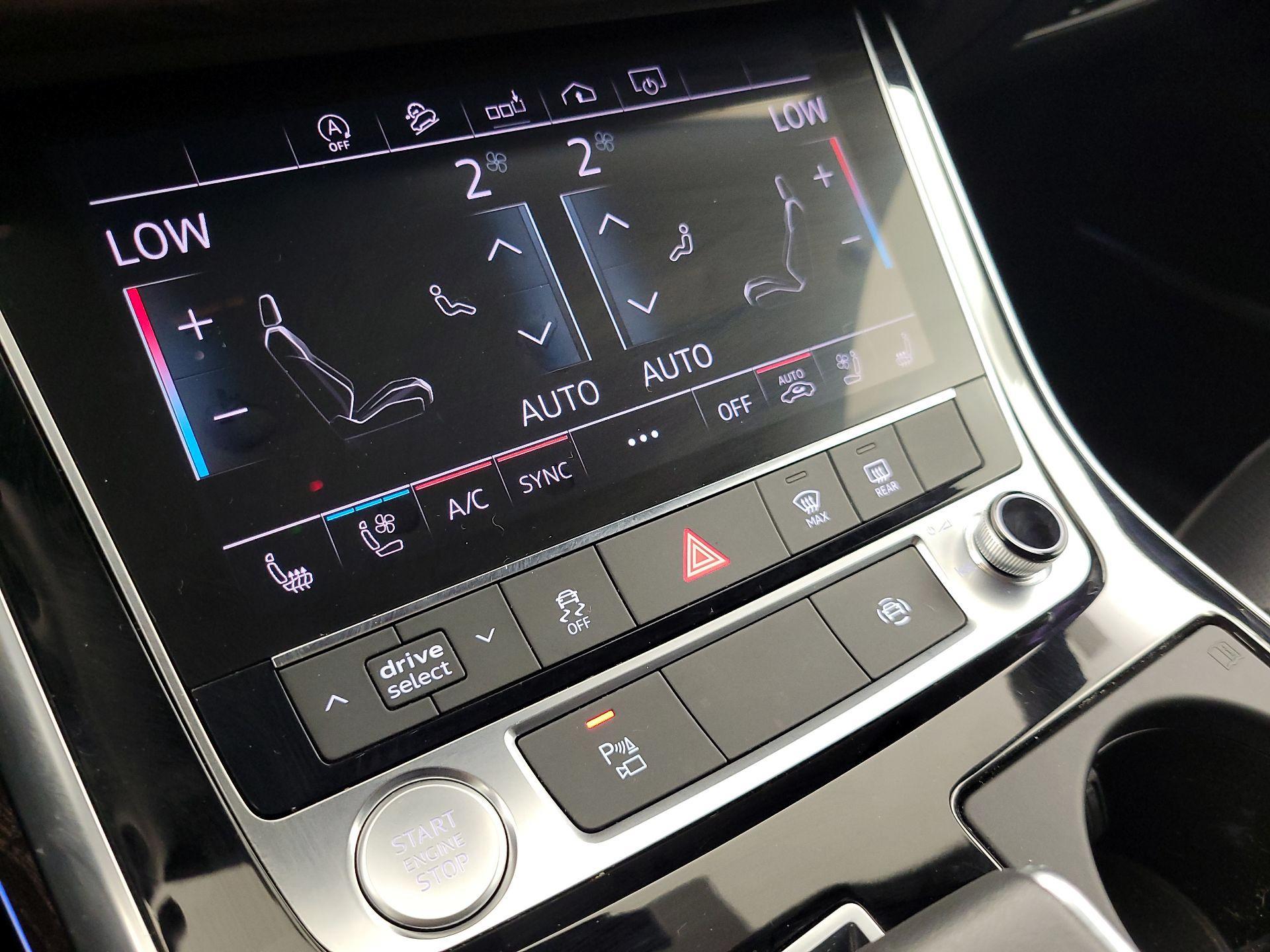 Thumbnail: 2020 Audi Q8 - 17