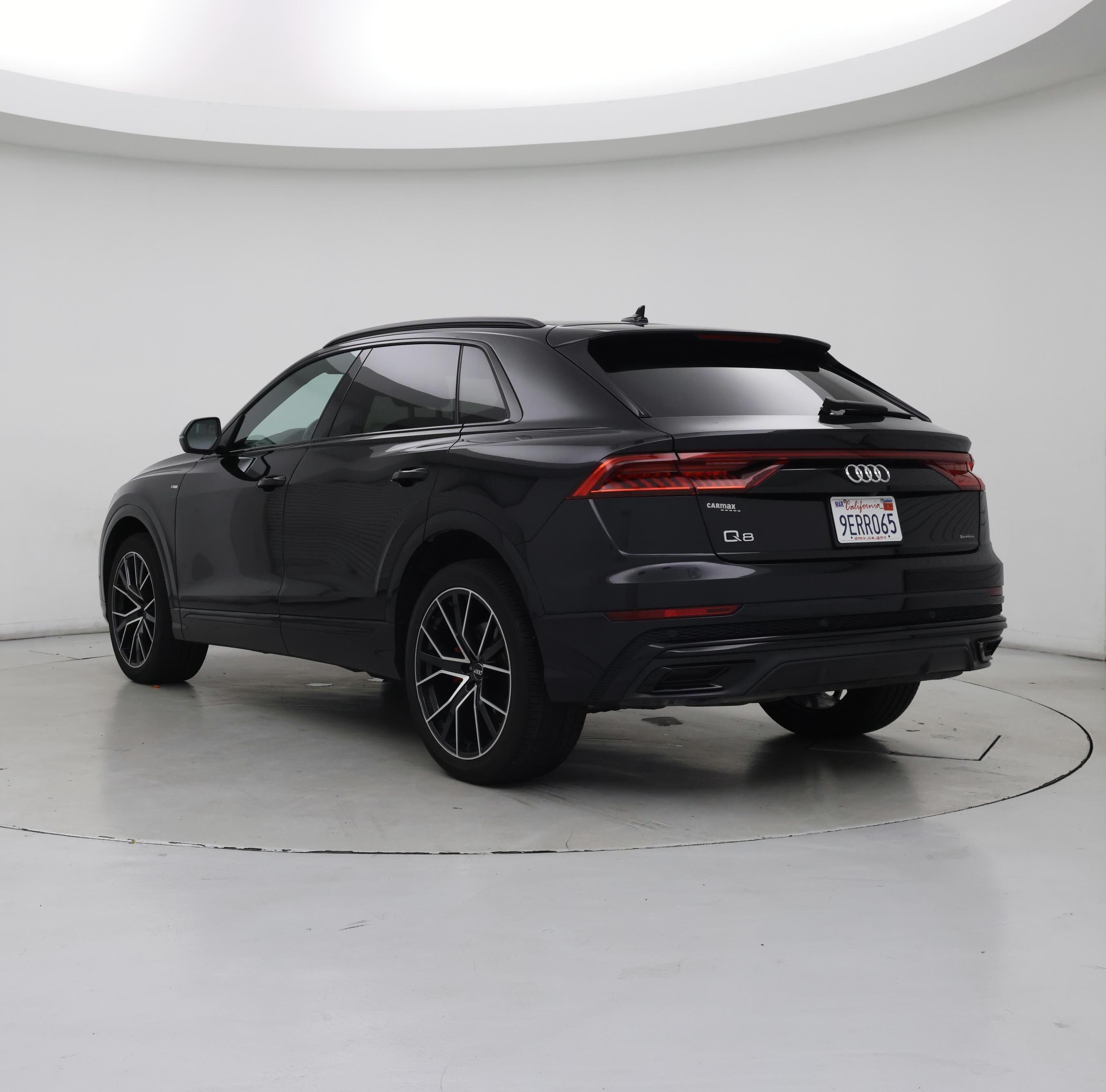 Thumbnail: 2020 Audi Q8 - 2