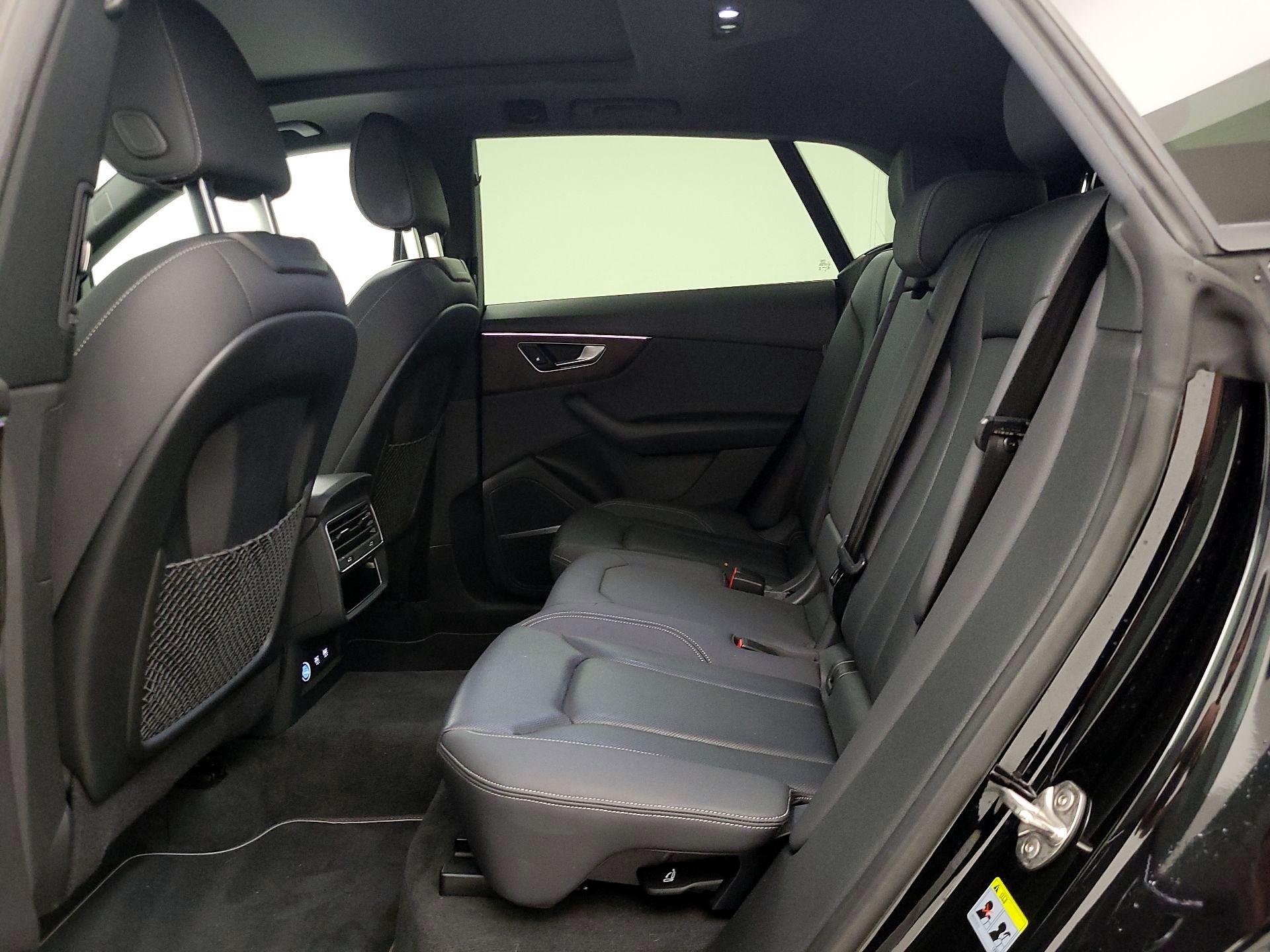 Thumbnail: 2020 Audi Q8 - 20