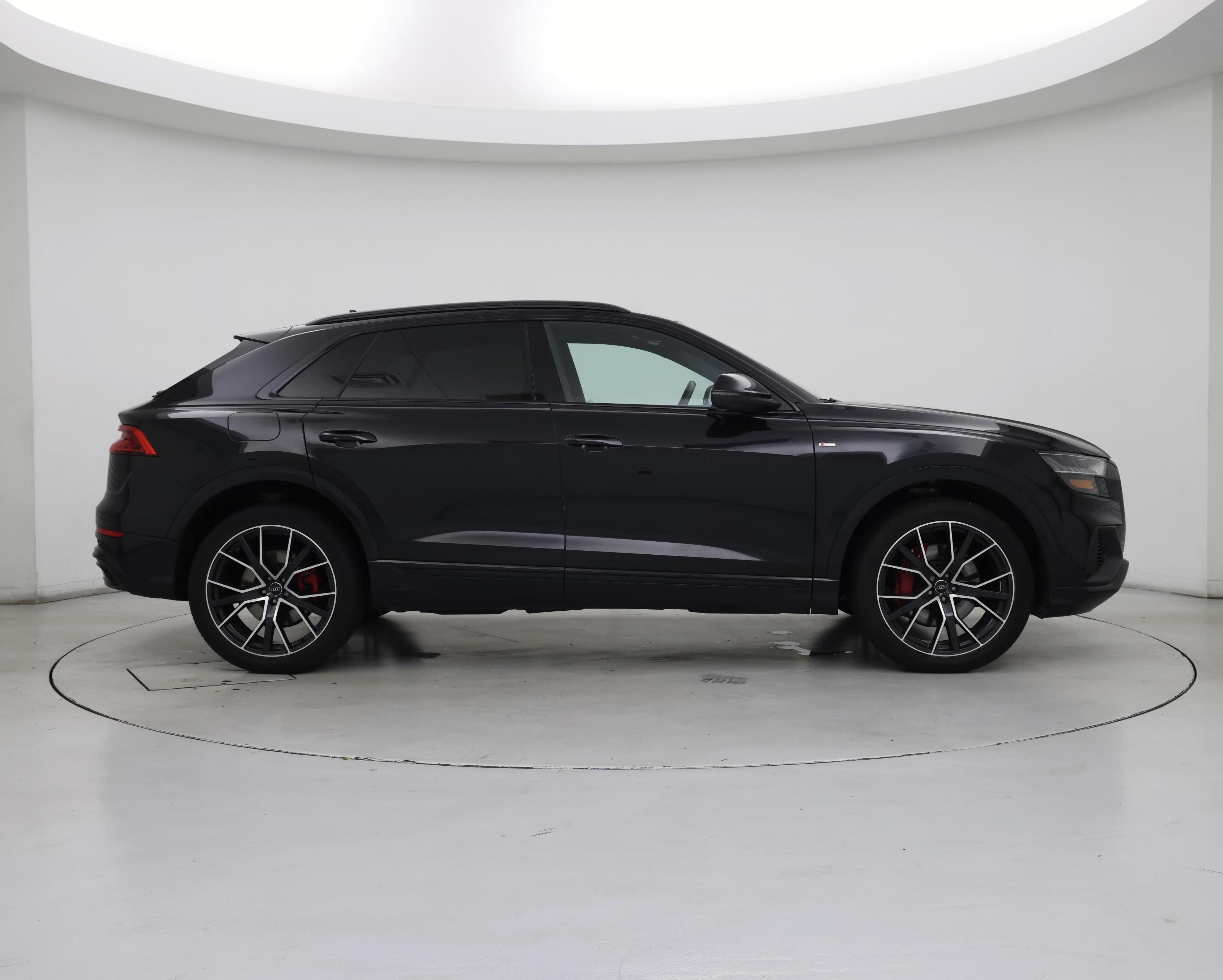 Thumbnail: 2020 Audi Q8 - 7