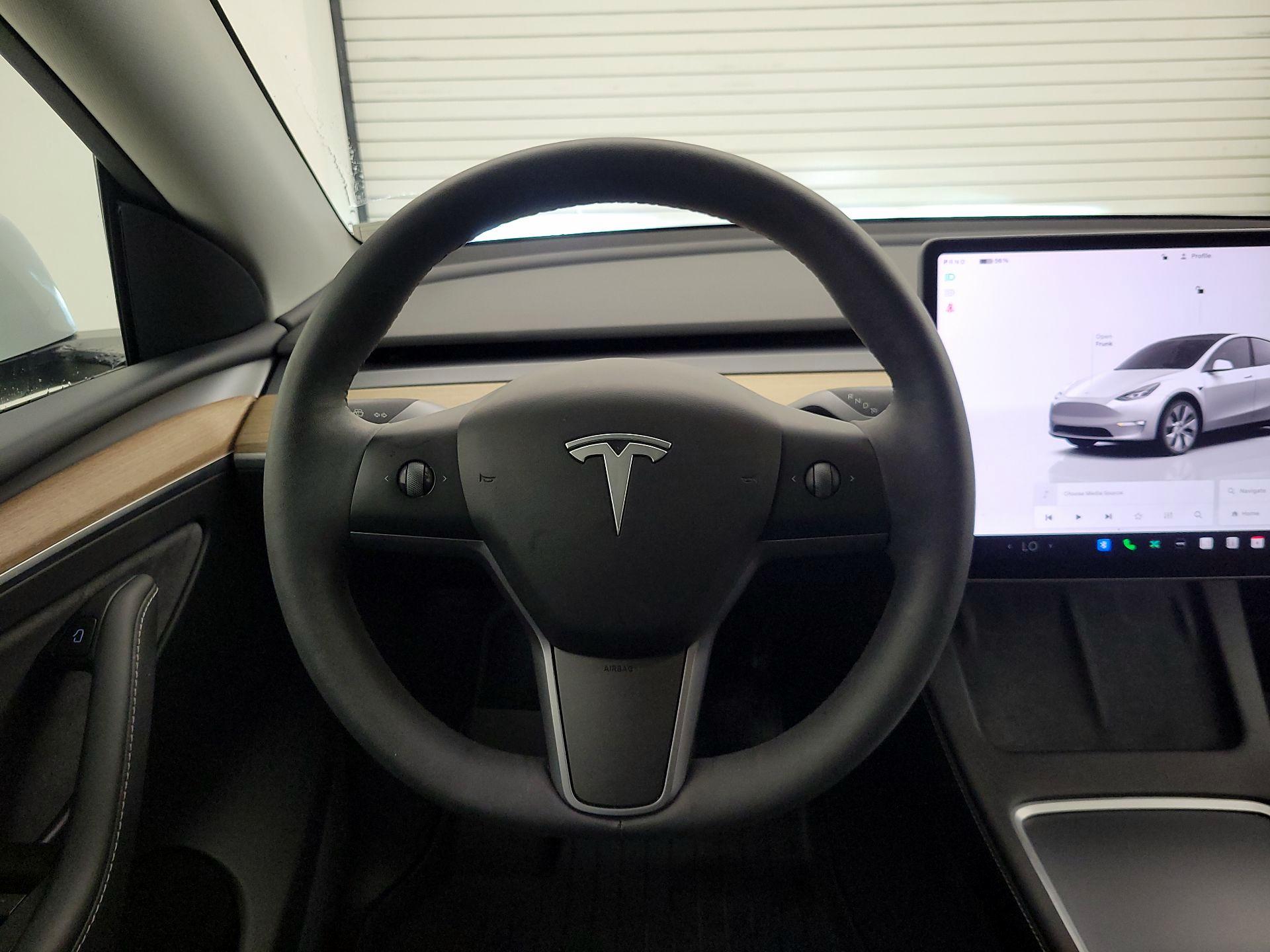 Thumbnail: 2023 Tesla Model Y - 10