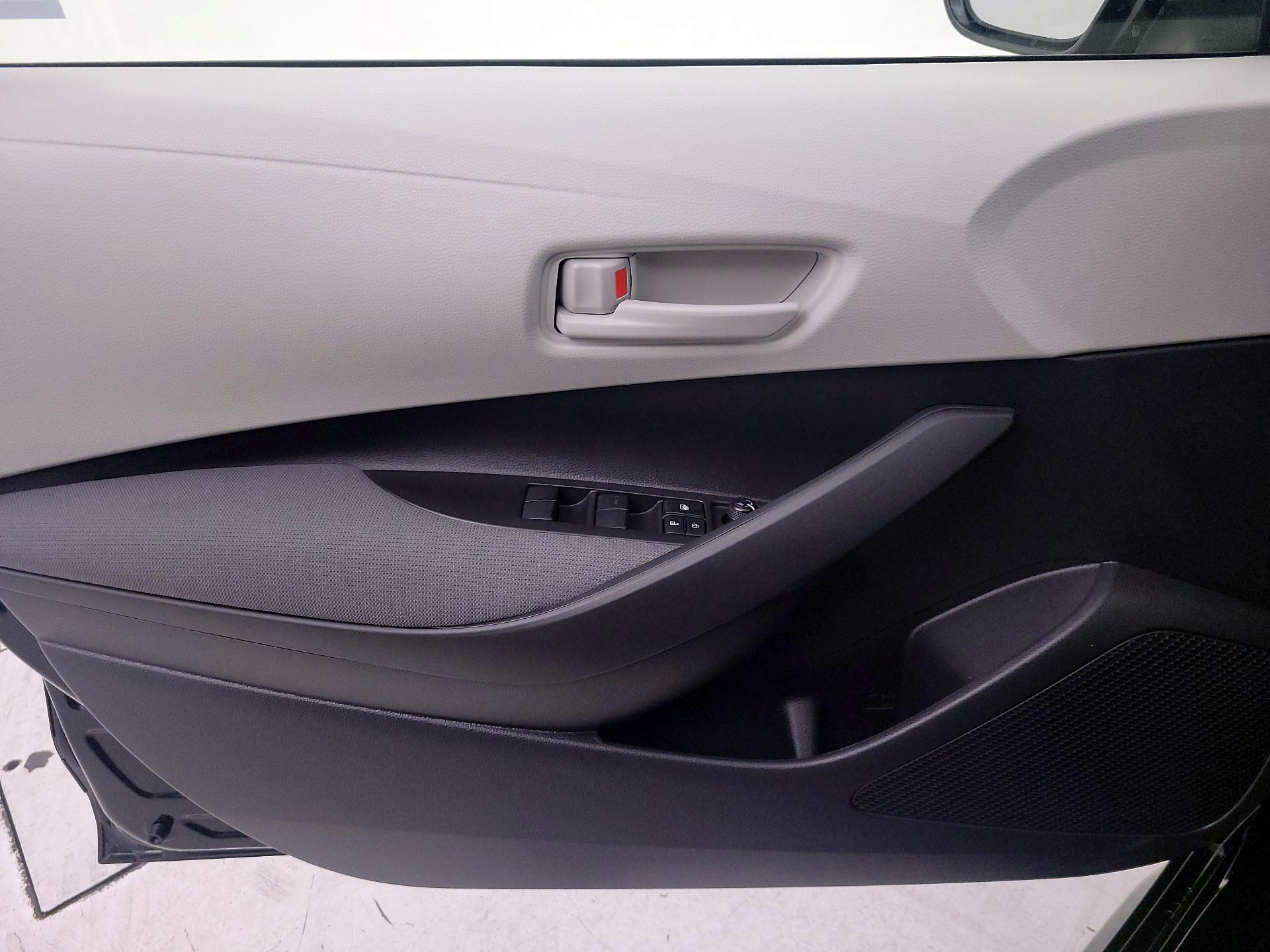 Thumbnail: 2025 Toyota Corolla - 12