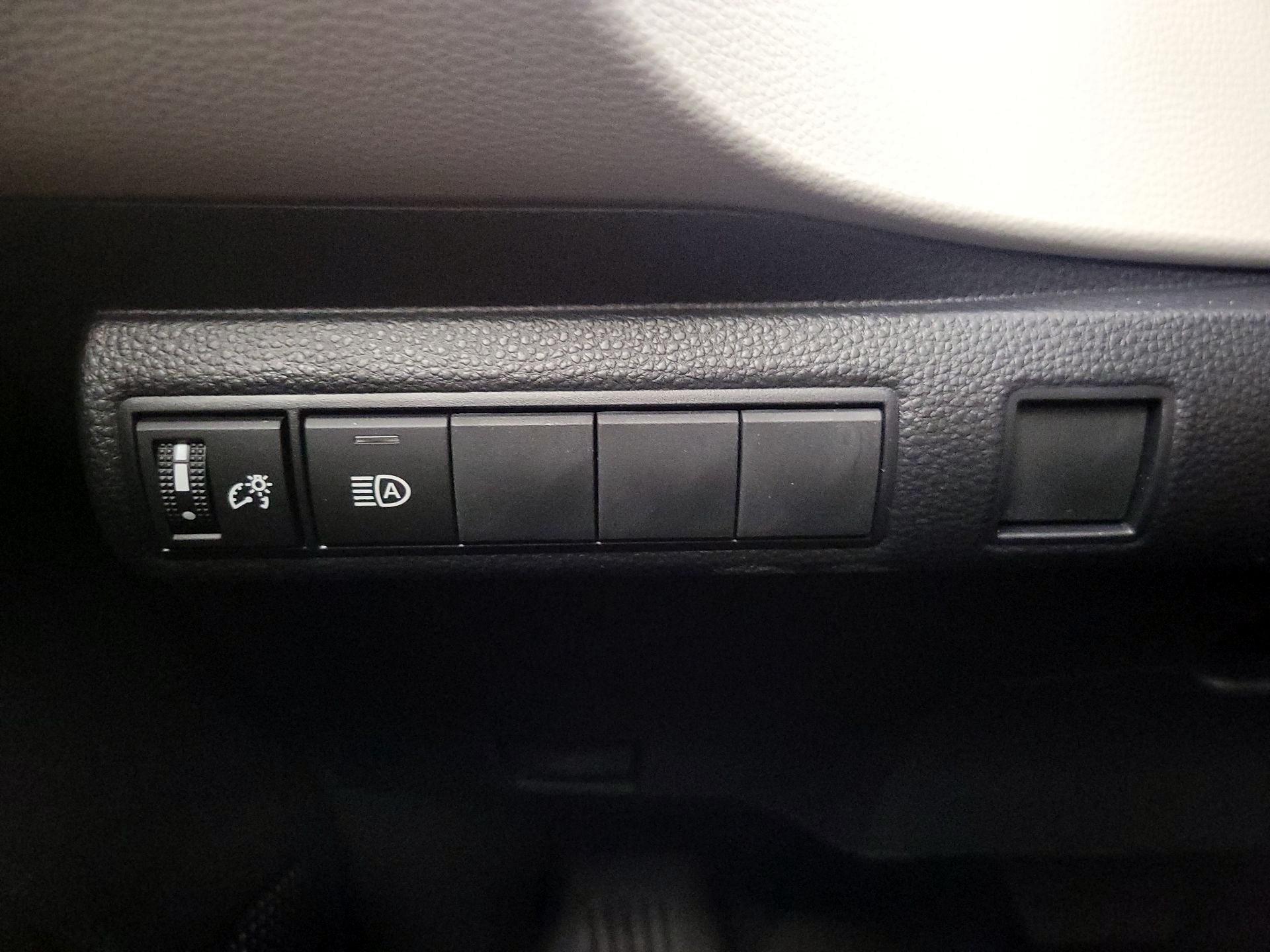 Thumbnail: 2025 Toyota Corolla - 13