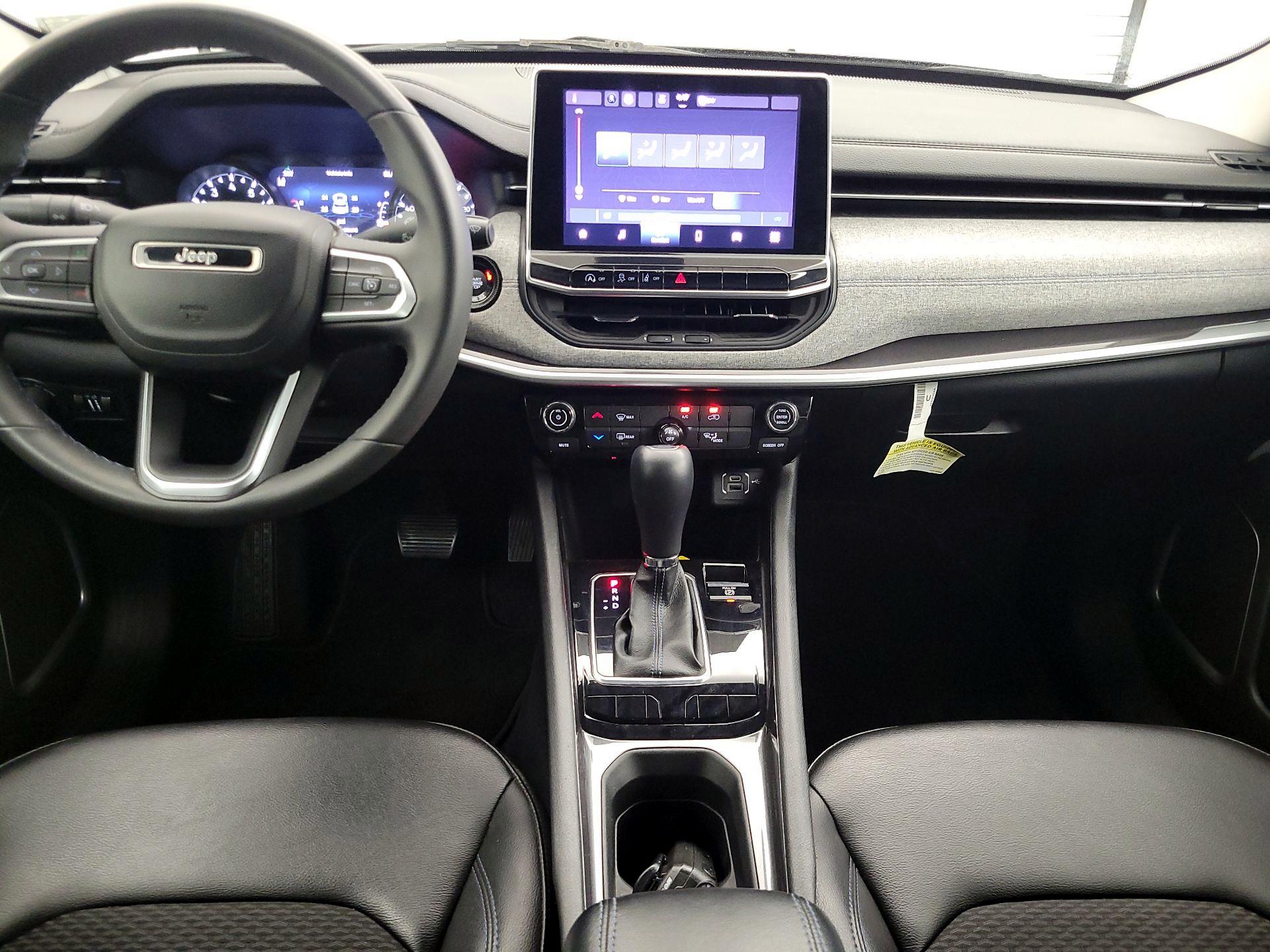 Thumbnail: 2022 Jeep Compass - 9