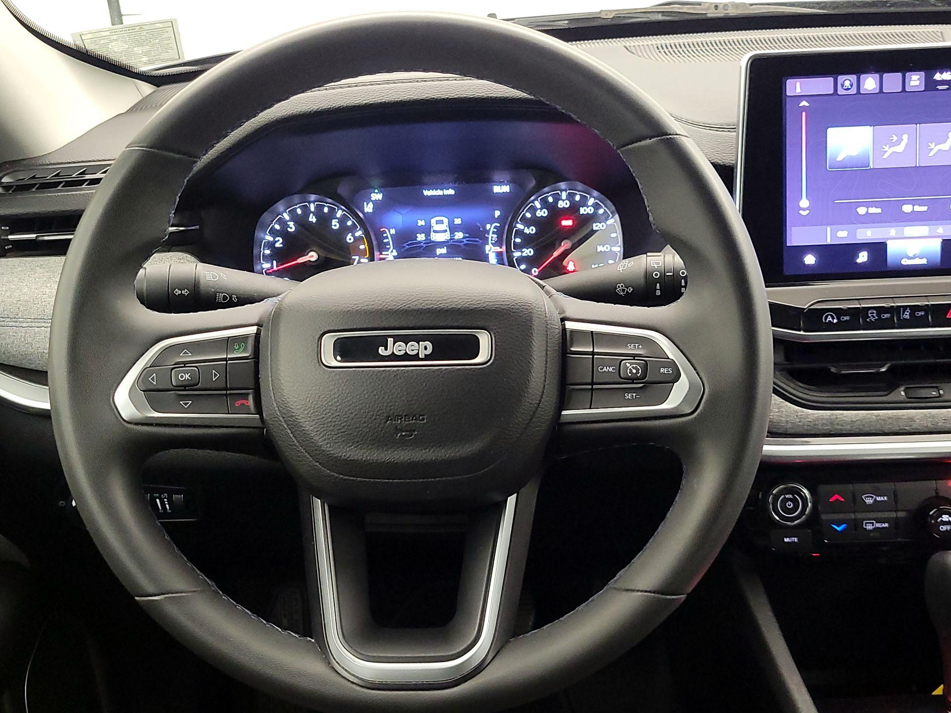 Thumbnail: 2022 Jeep Compass - 10