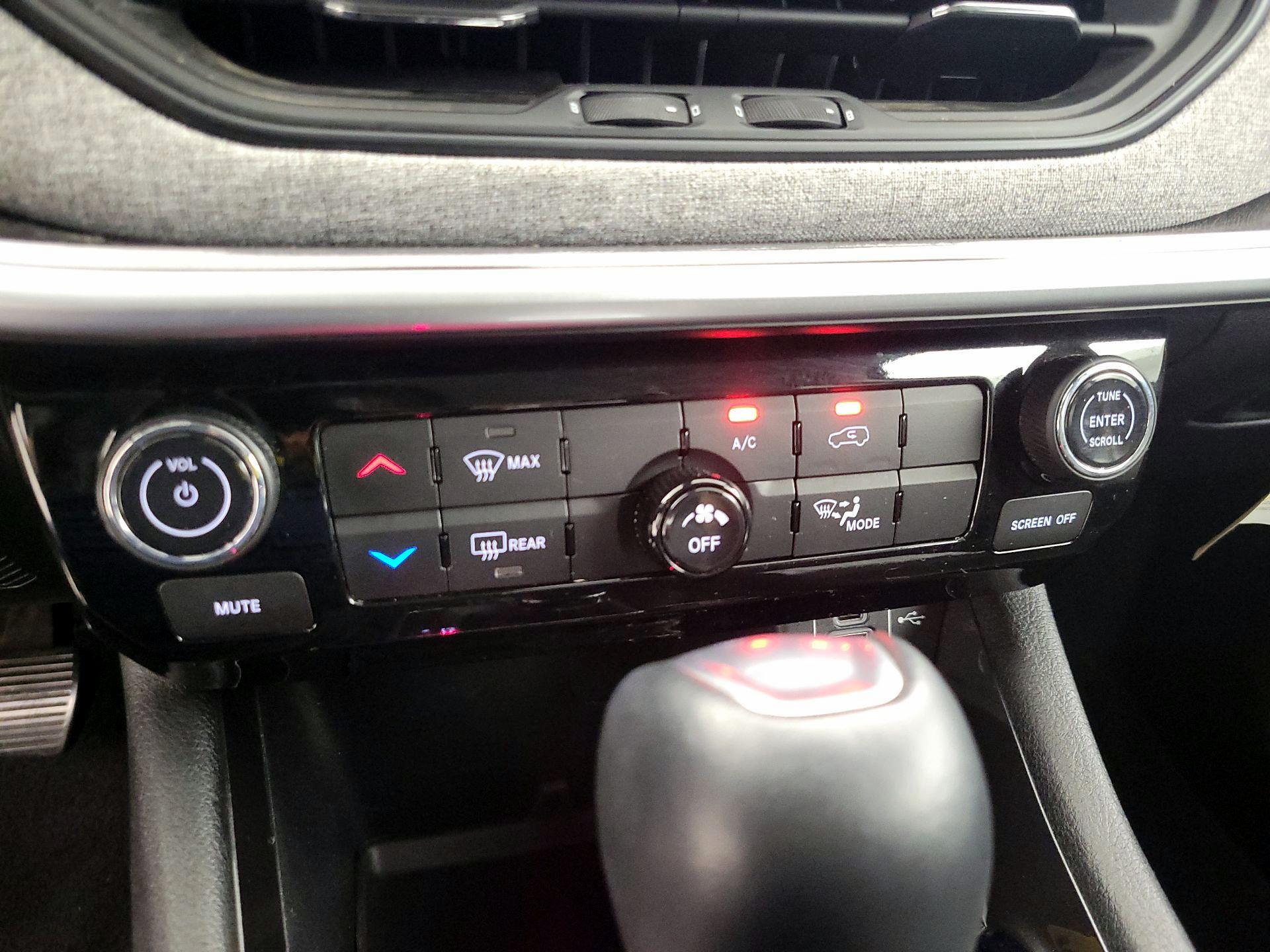 Thumbnail: 2022 Jeep Compass - 14