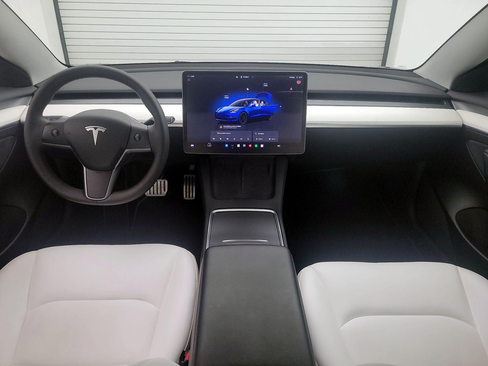 Thumbnail: 2022 Tesla Model 3 - 9