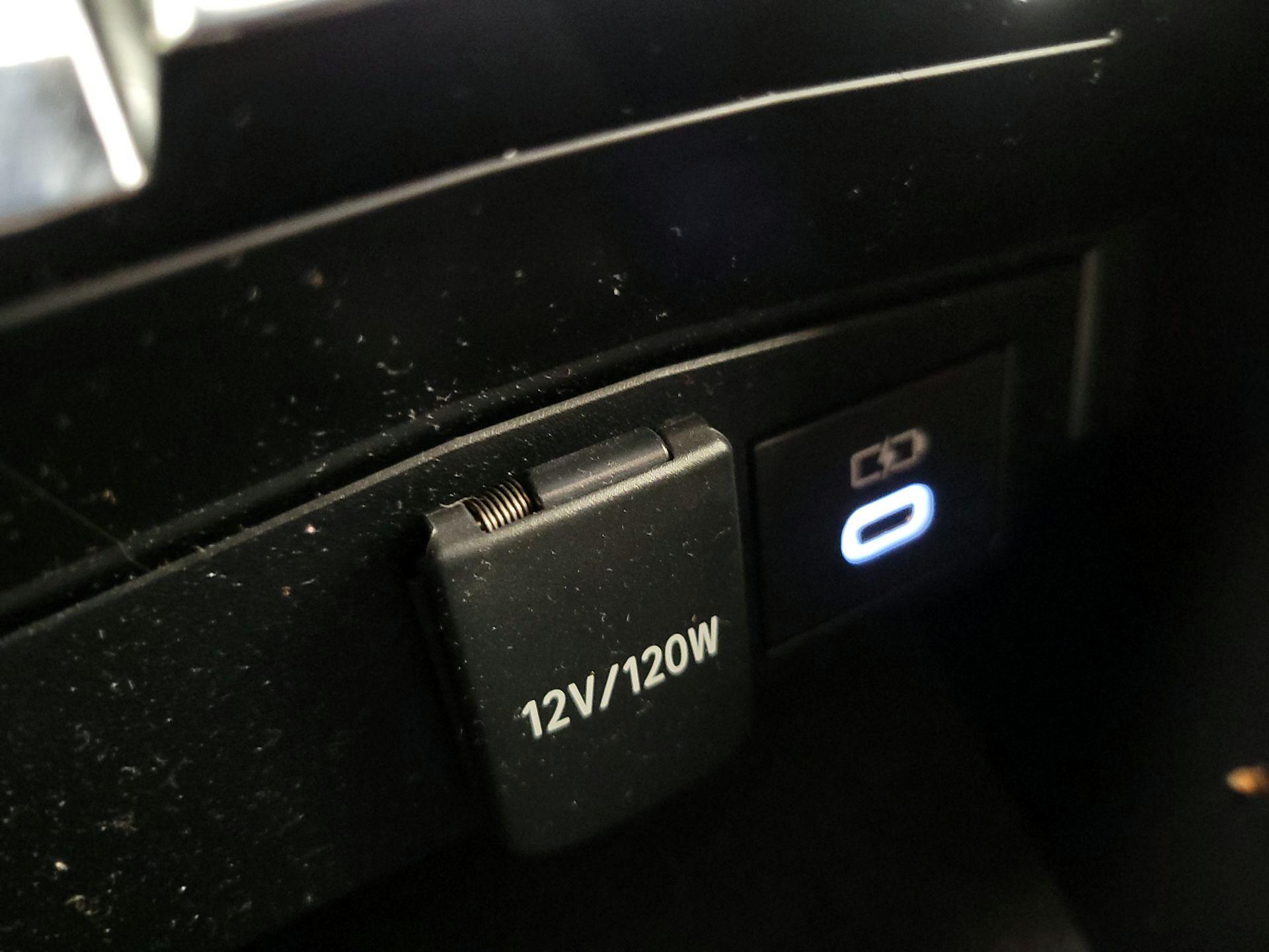 Thumbnail: 2023 Toyota Corolla - 18