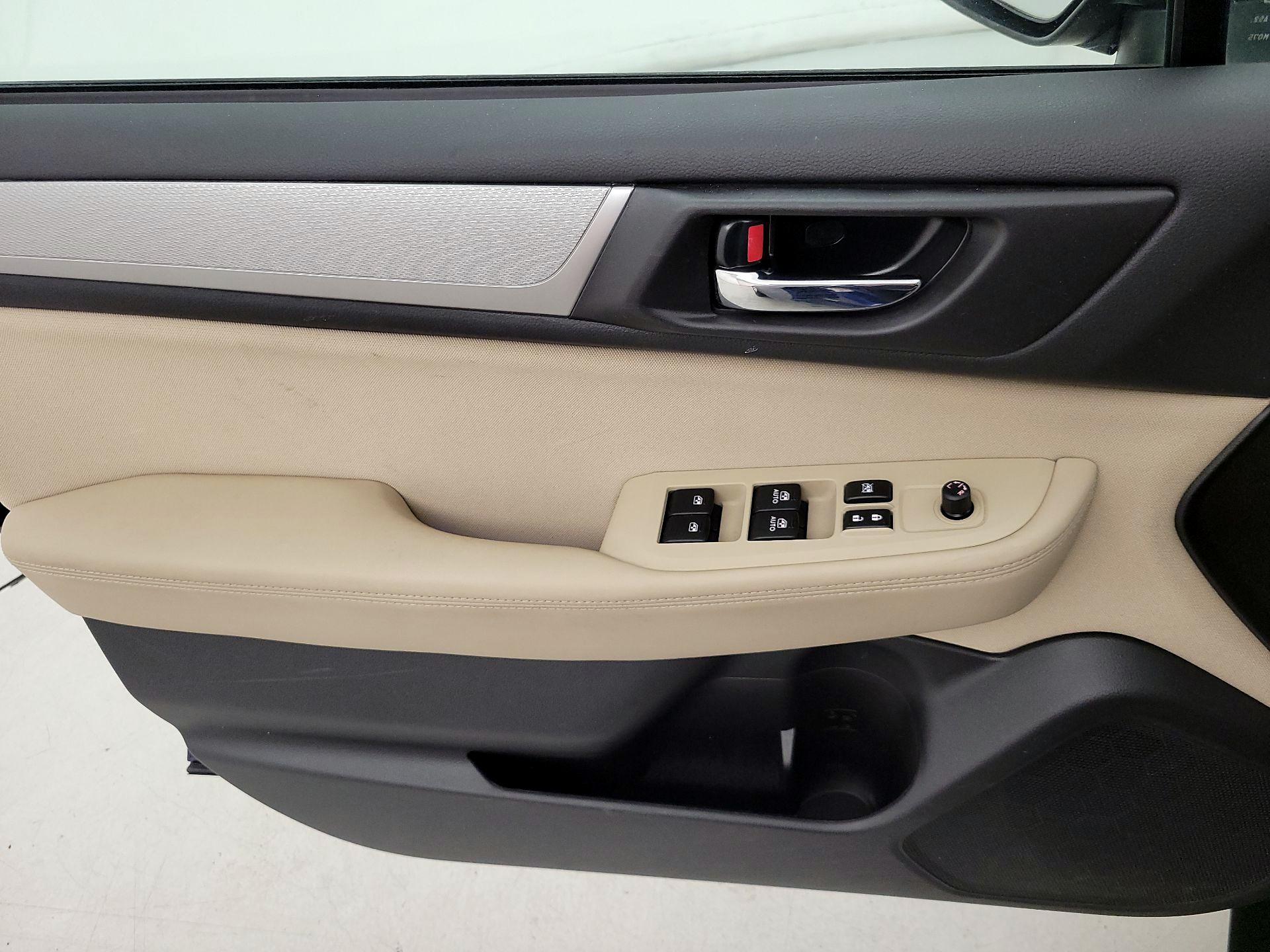 Thumbnail: 2016 Subaru Outback - 12