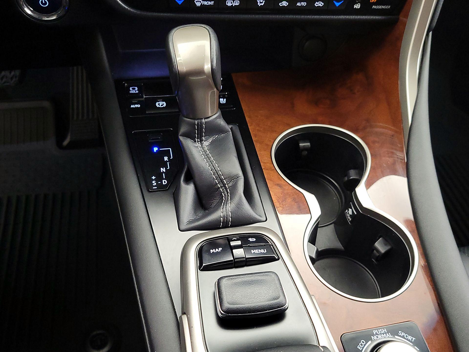 Thumbnail: 2019 Lexus RX - 18