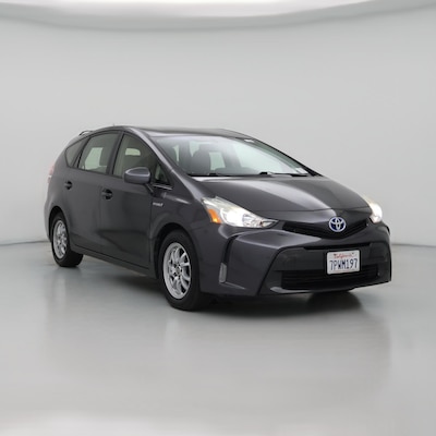 2016 Toyota Prius v Five