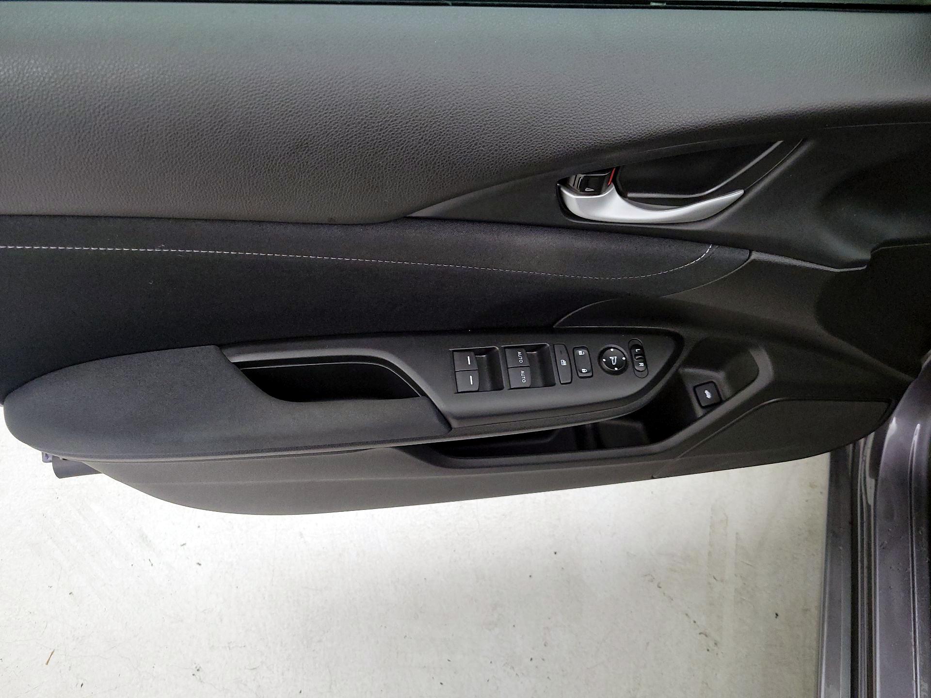 Thumbnail: 2020 Honda Insight - 12