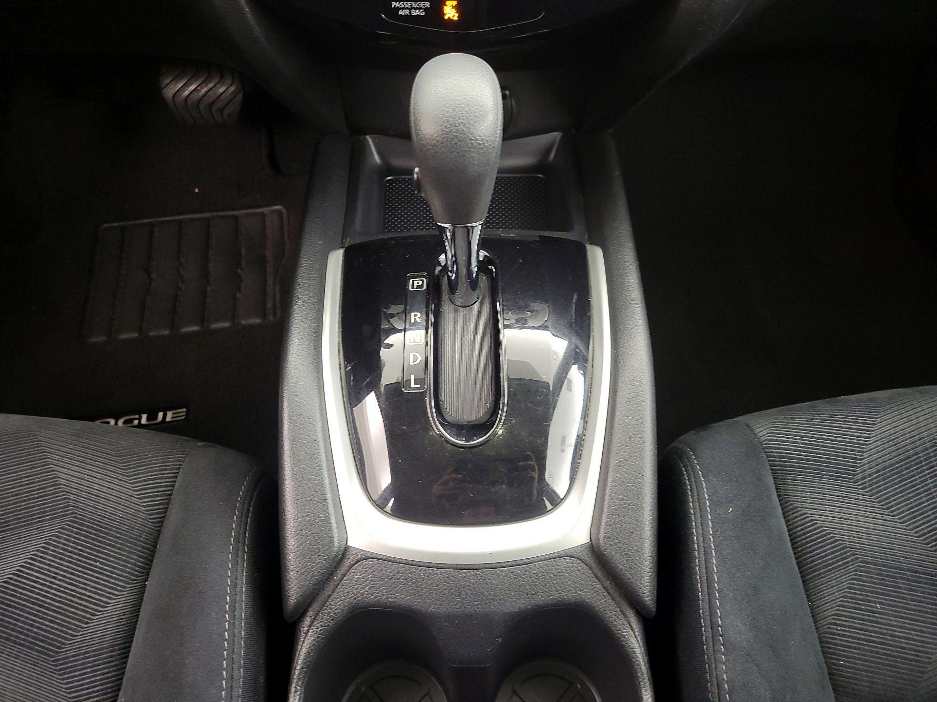 Thumbnail: 2014 Nissan Rogue - 17