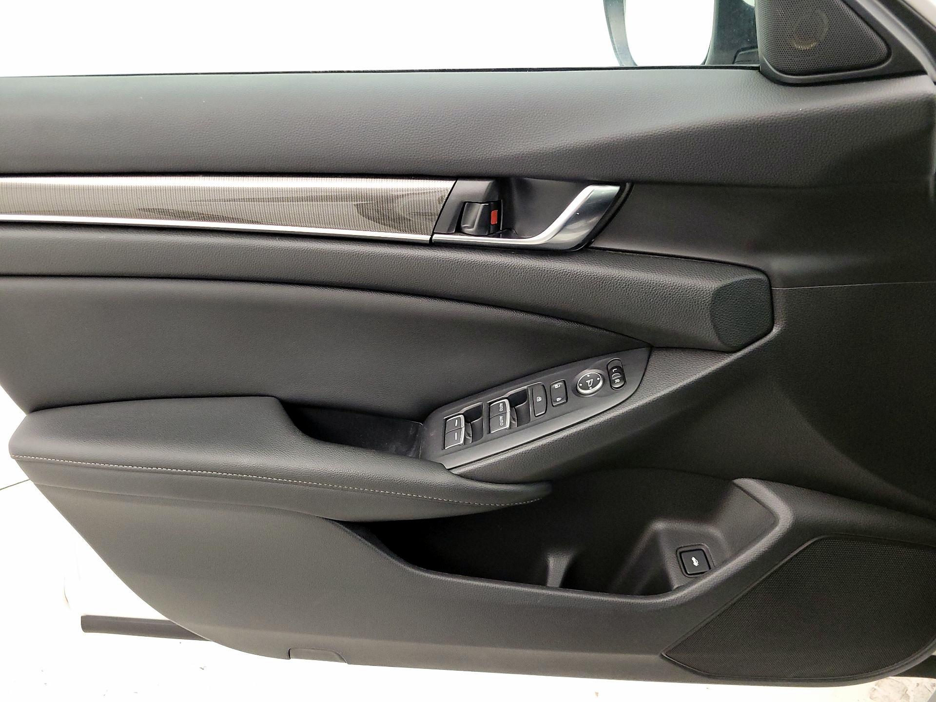 Thumbnail: 2019 Honda Accord - 12