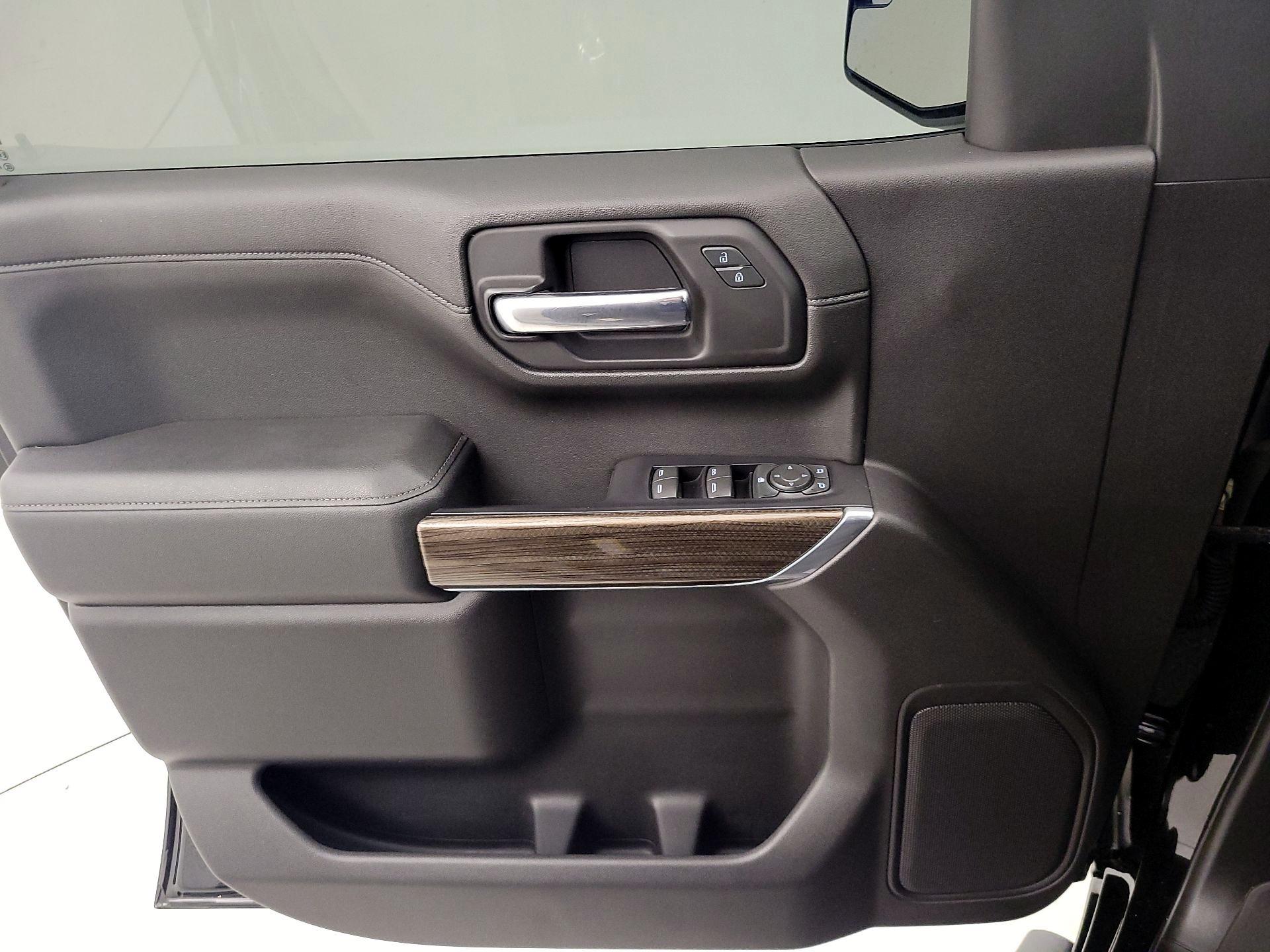 Thumbnail: 2019 Chevrolet Silverado 1500 - 12