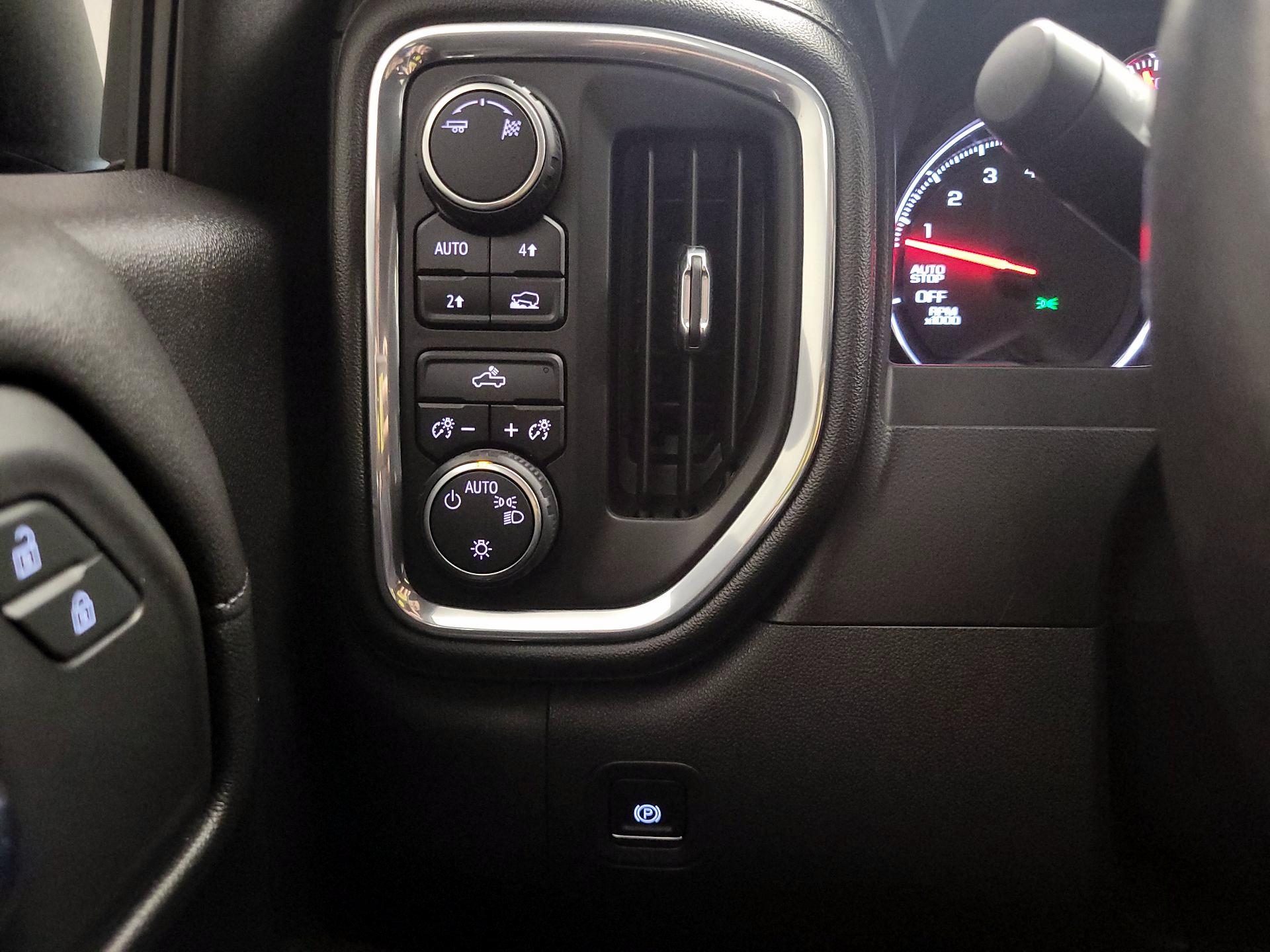 Thumbnail: 2019 Chevrolet Silverado 1500 - 13