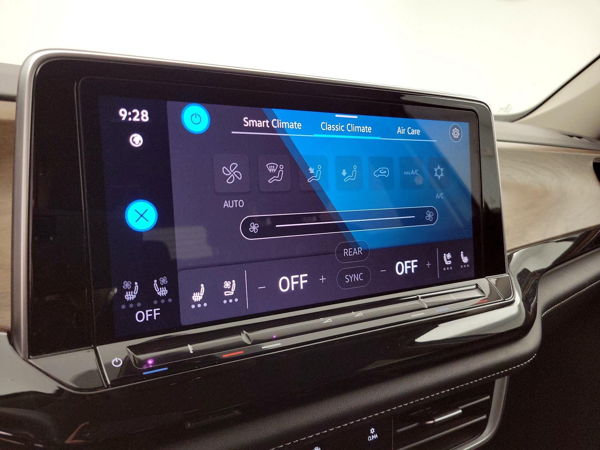 Thumbnail: 2024 Volkswagen Atlas - 16