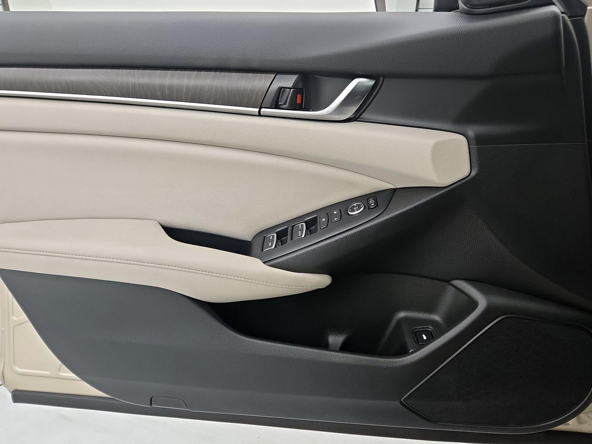 Thumbnail: 2020 Honda Accord - 12