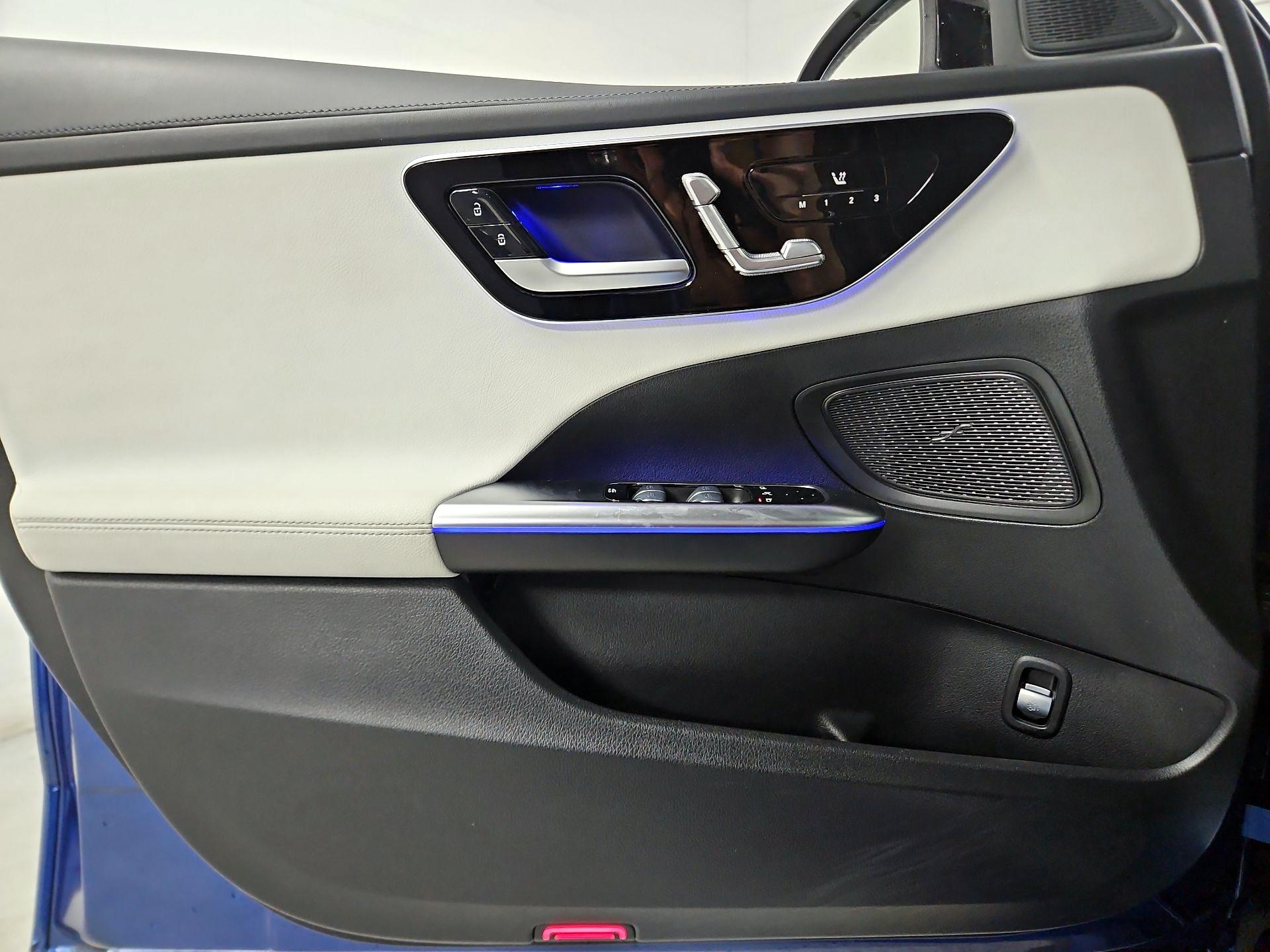 Thumbnail: 2022 Mercedes-Benz C-Class - 12