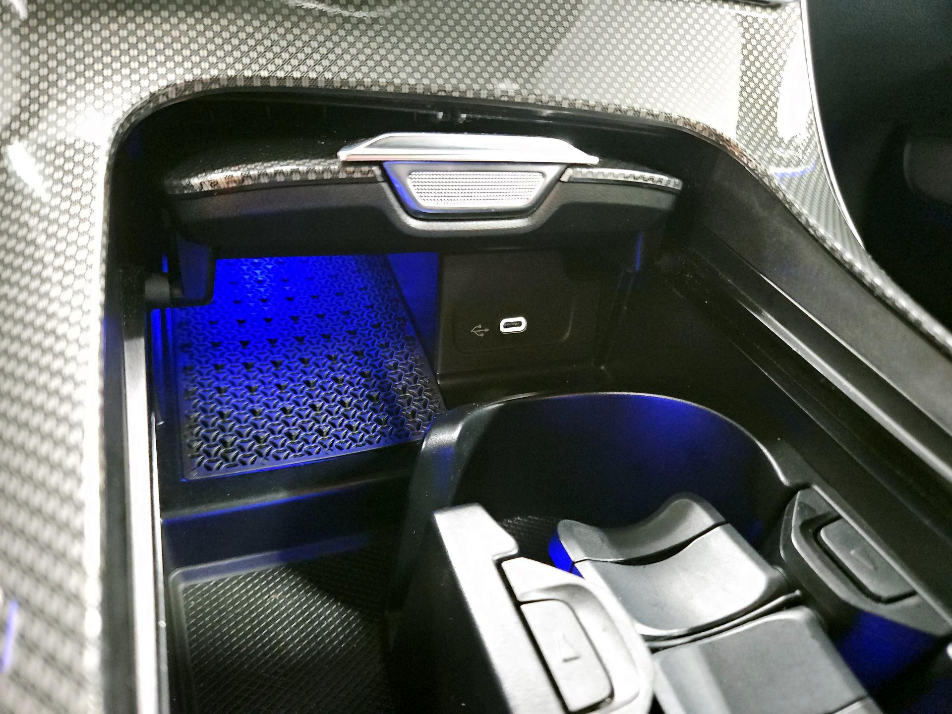 Thumbnail: 2022 Mercedes-Benz C-Class - 19