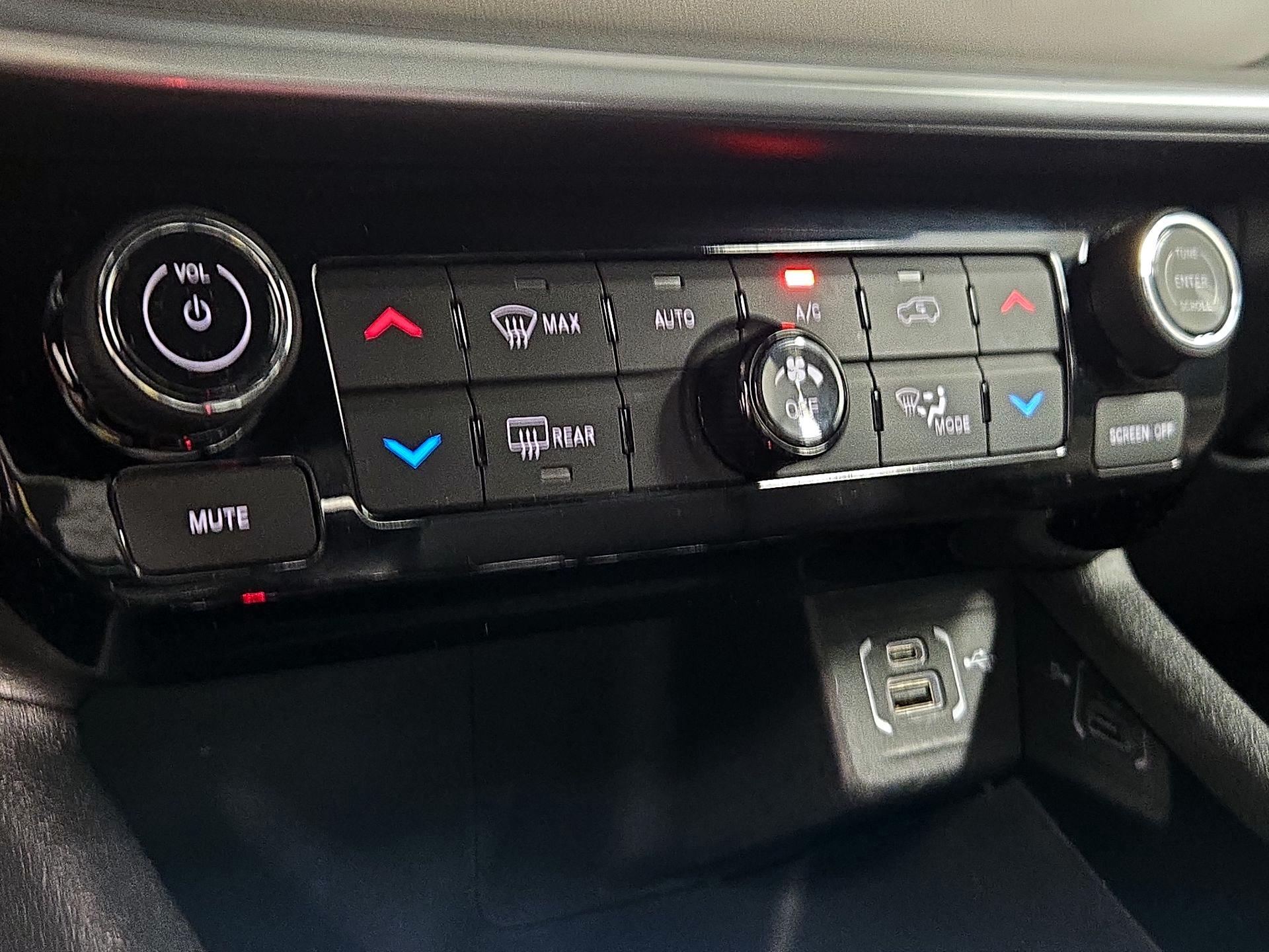 Thumbnail: 2025 Jeep Compass - 16