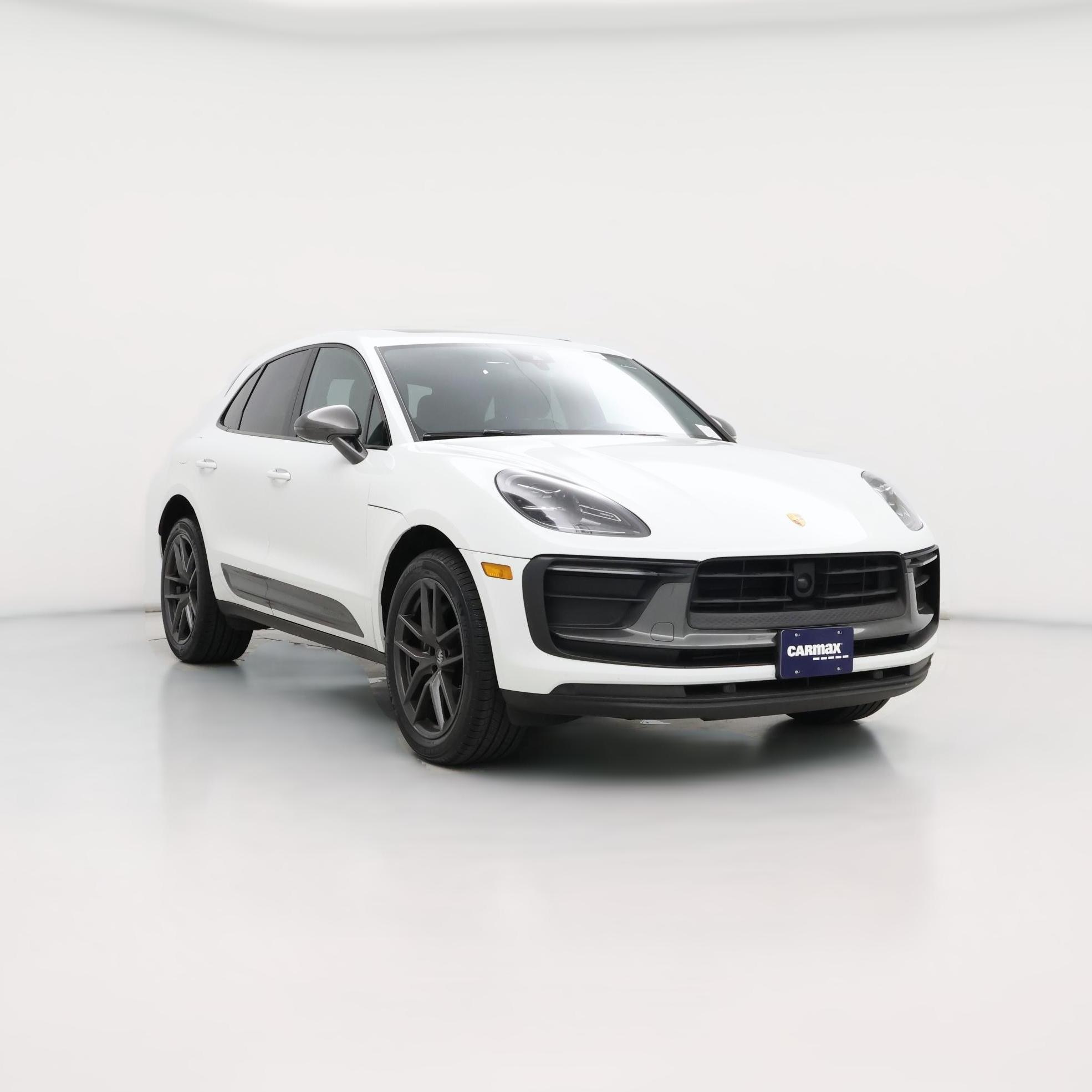 Thumbnail: 2023 Porsche Macan - 1