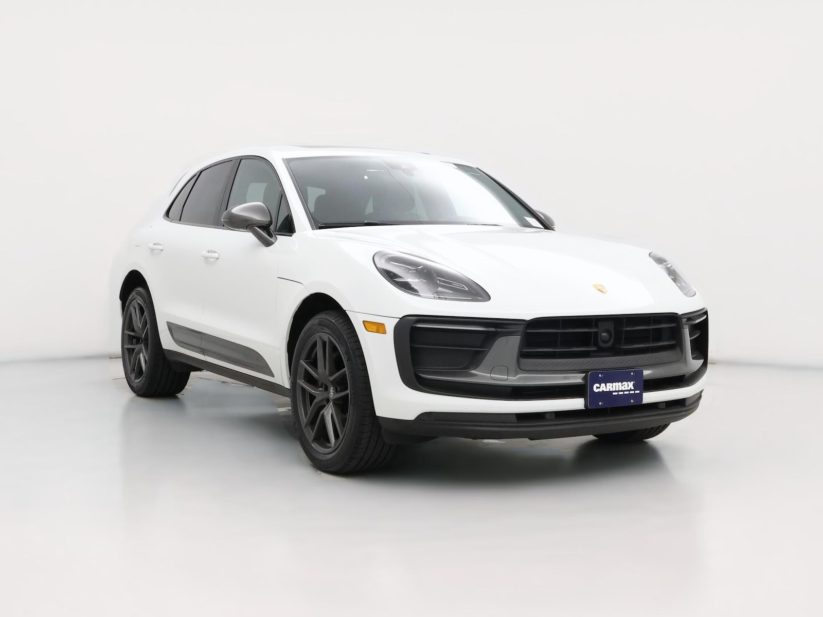 2023 Porsche Macan T