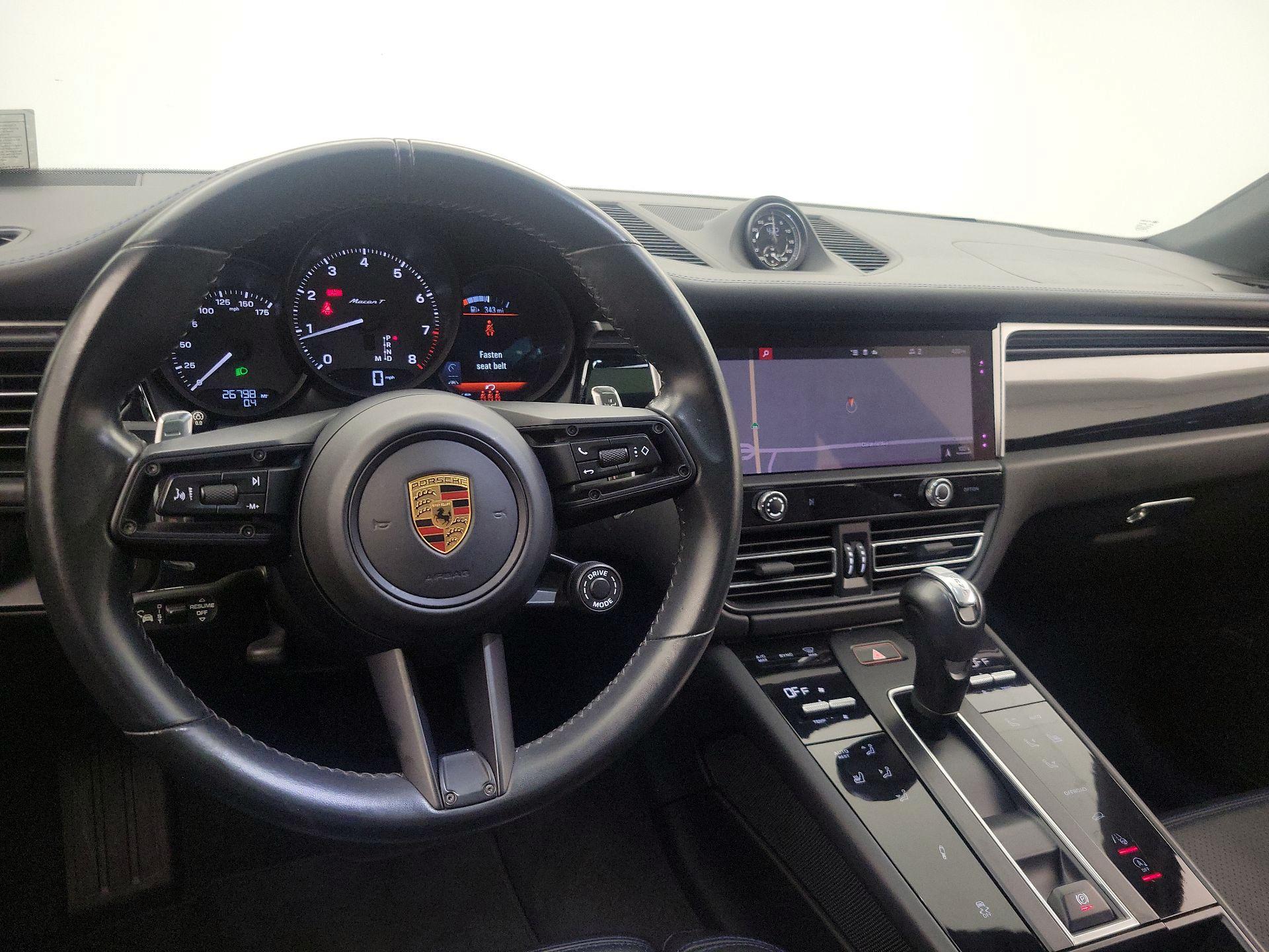 Thumbnail: 2023 Porsche Macan - 9